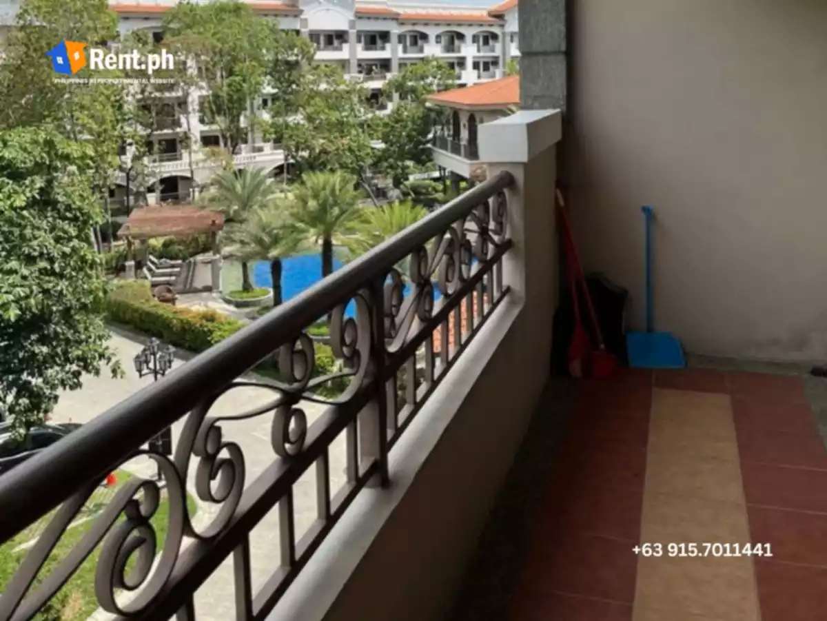 2-BR with balcony Med-rise Condo in Las Pinas - photo 5