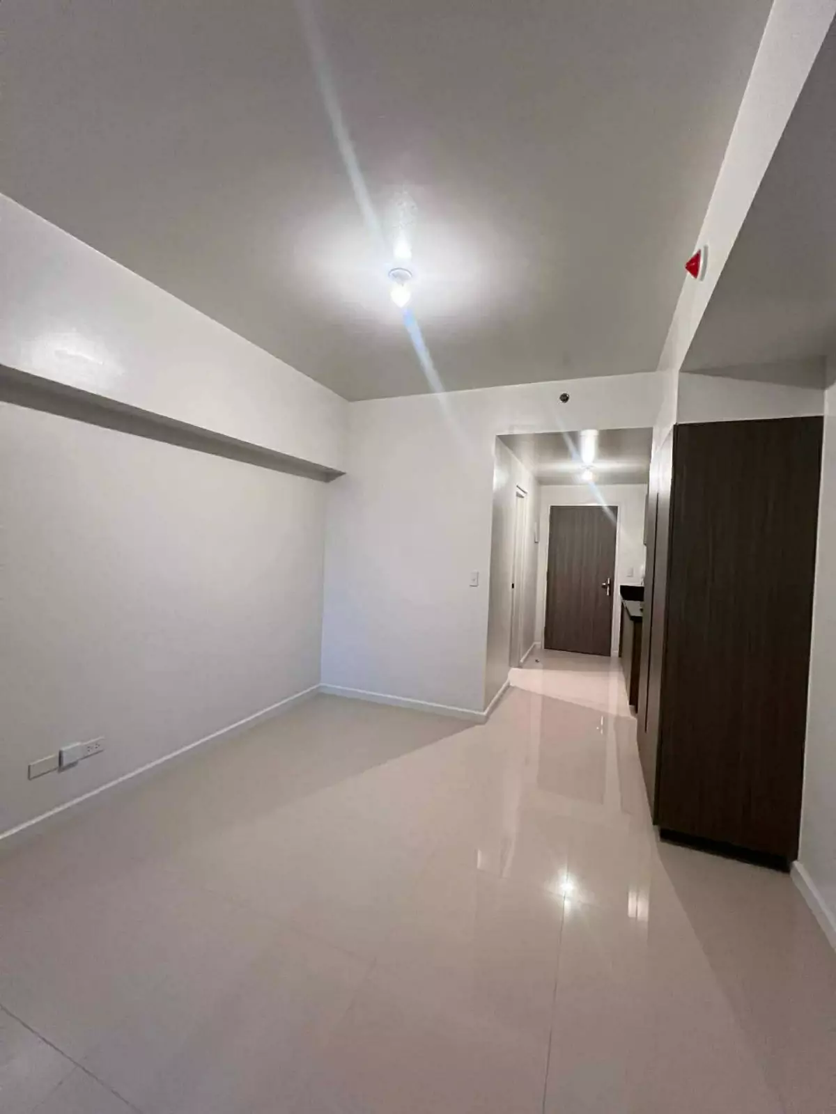Mandani Bay Quay Tower 1 condo unif for sale - photo 4