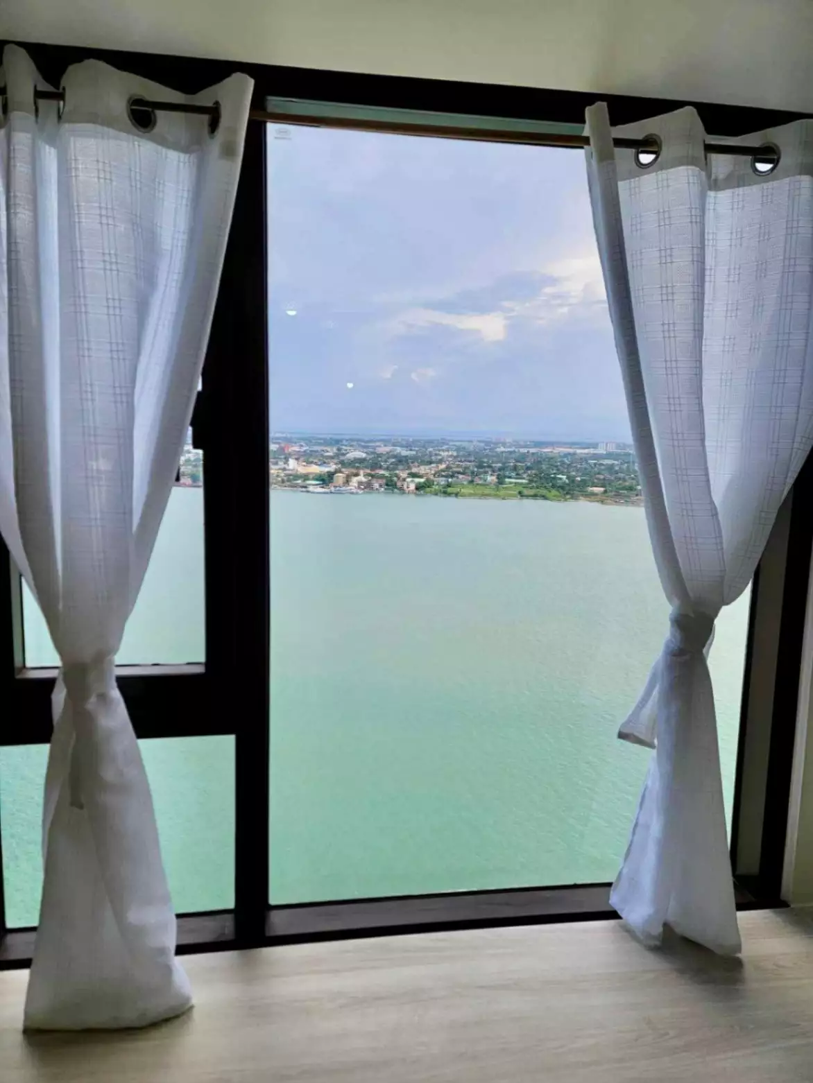 Mandani Bay Suites | For Sale - photo 4