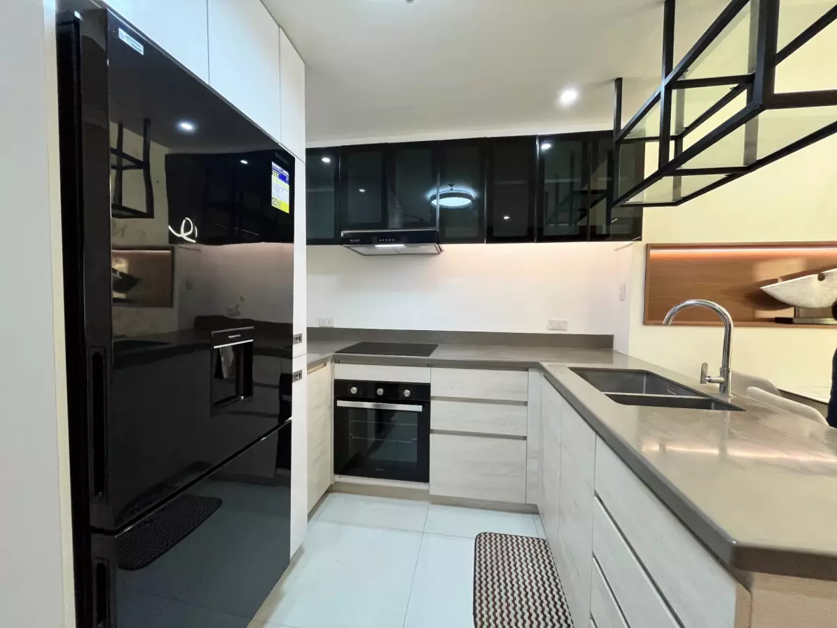 For sale Fully furnished 2 bedroom corner condo unit in Mandani Bay — 2 Bedrooms in Centro, Mandaue City, Cebu — Photo 5
