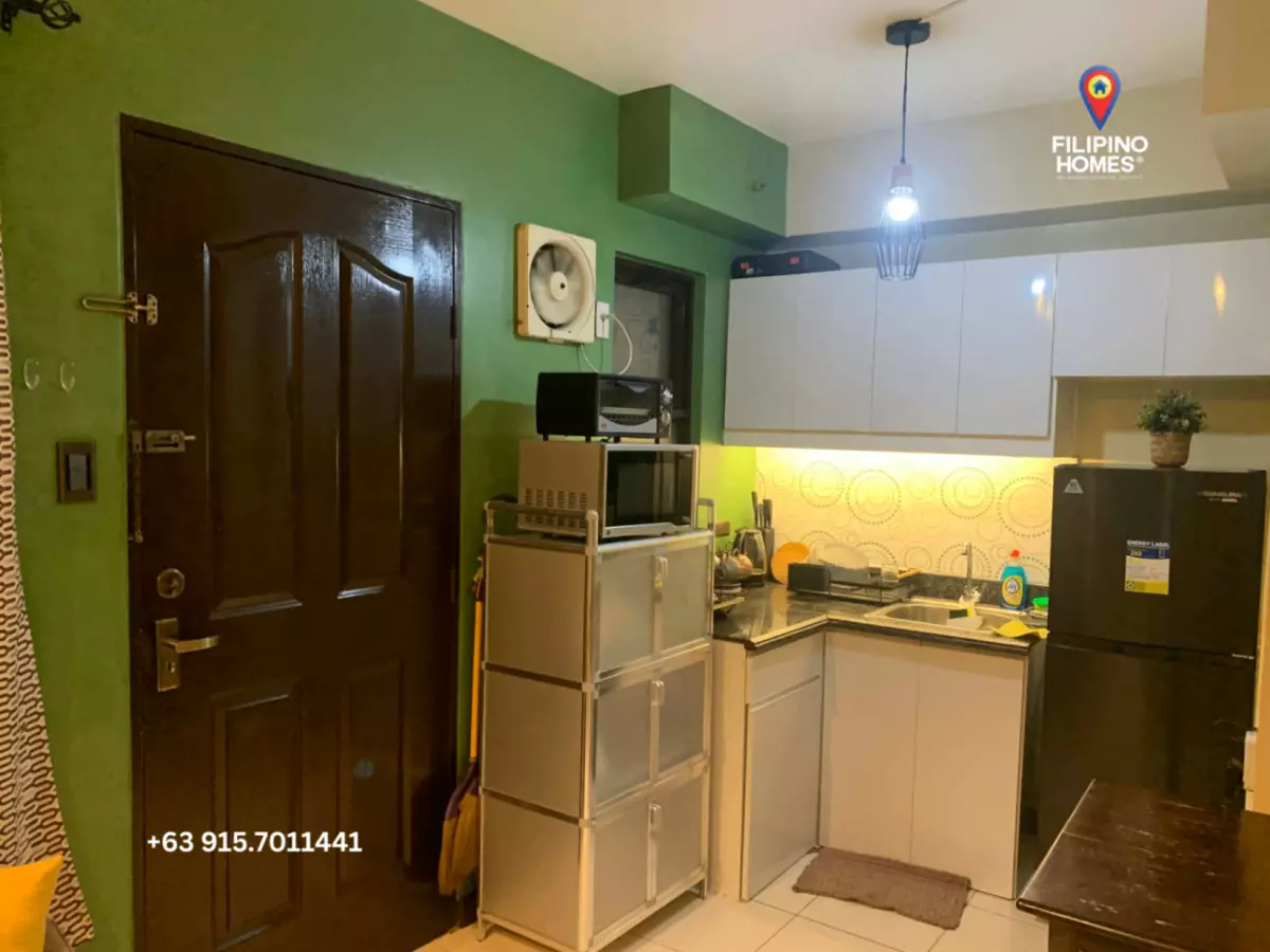 2-Bedroom with balcony Spacious Condo in Las Pinas for Sale - photo 3
