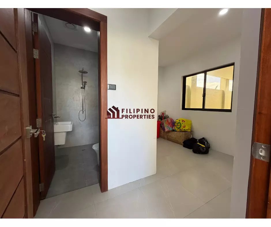 New Modern House - photo 4