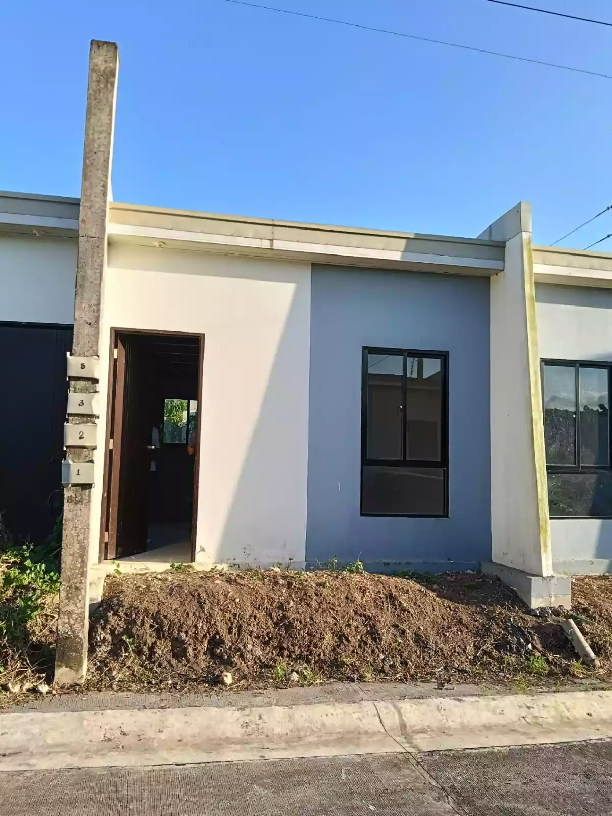 Bungalow House for SALE! - photo 6