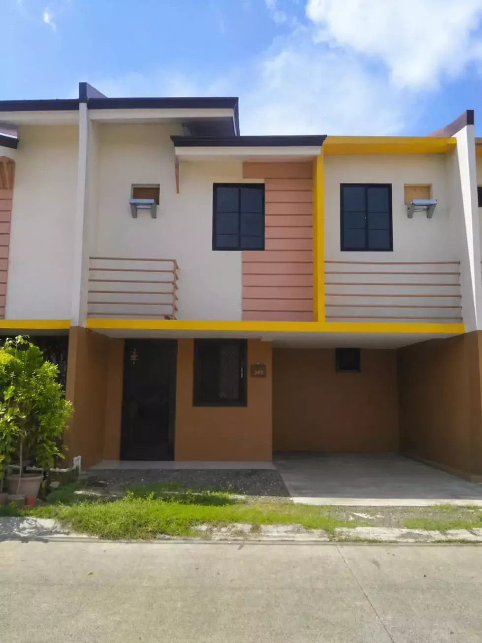 4 Bedroom House and Lot For Sale - photo 3