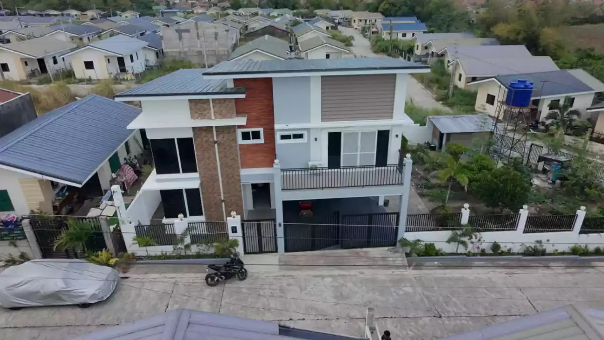 HOUSE & LOT FOR SALE – MOVE-IN READY!  East Homes 6, Mansilingan, Bacolod