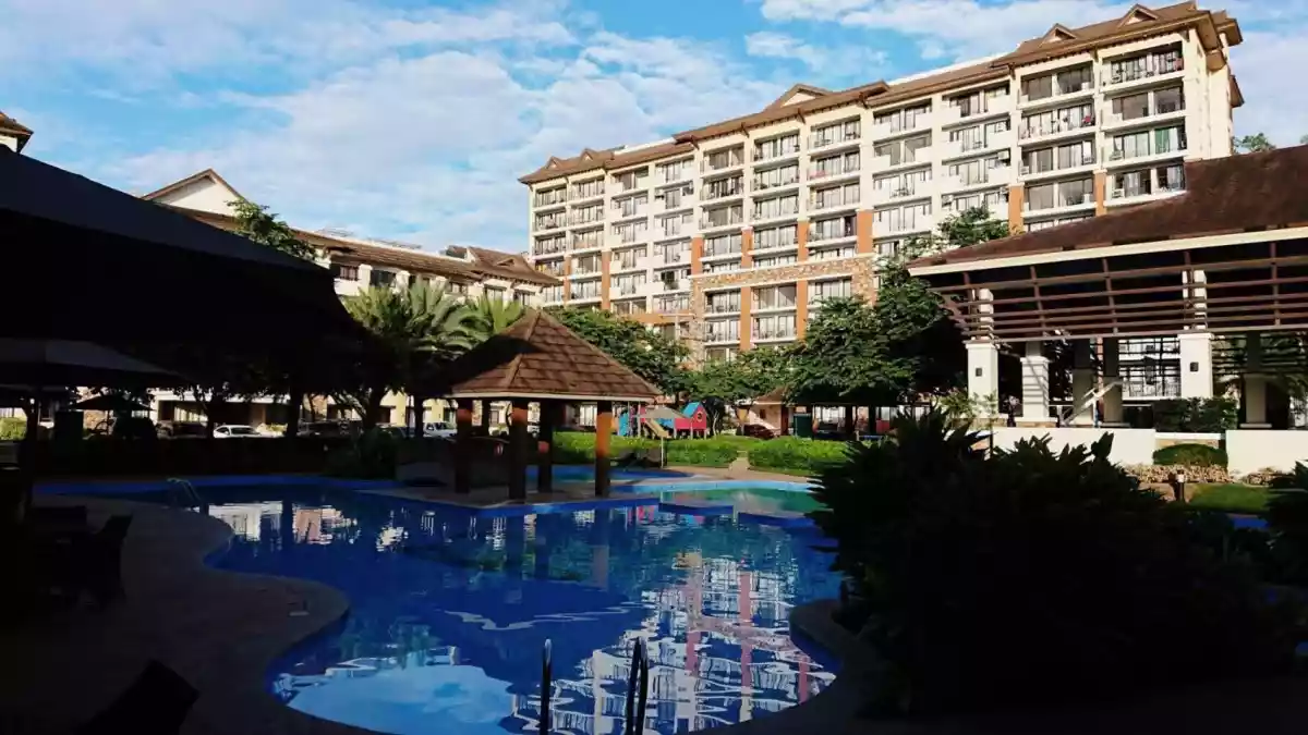 ONE OASIS CEBU WITH GOLF COURSE VIEW - photo 3