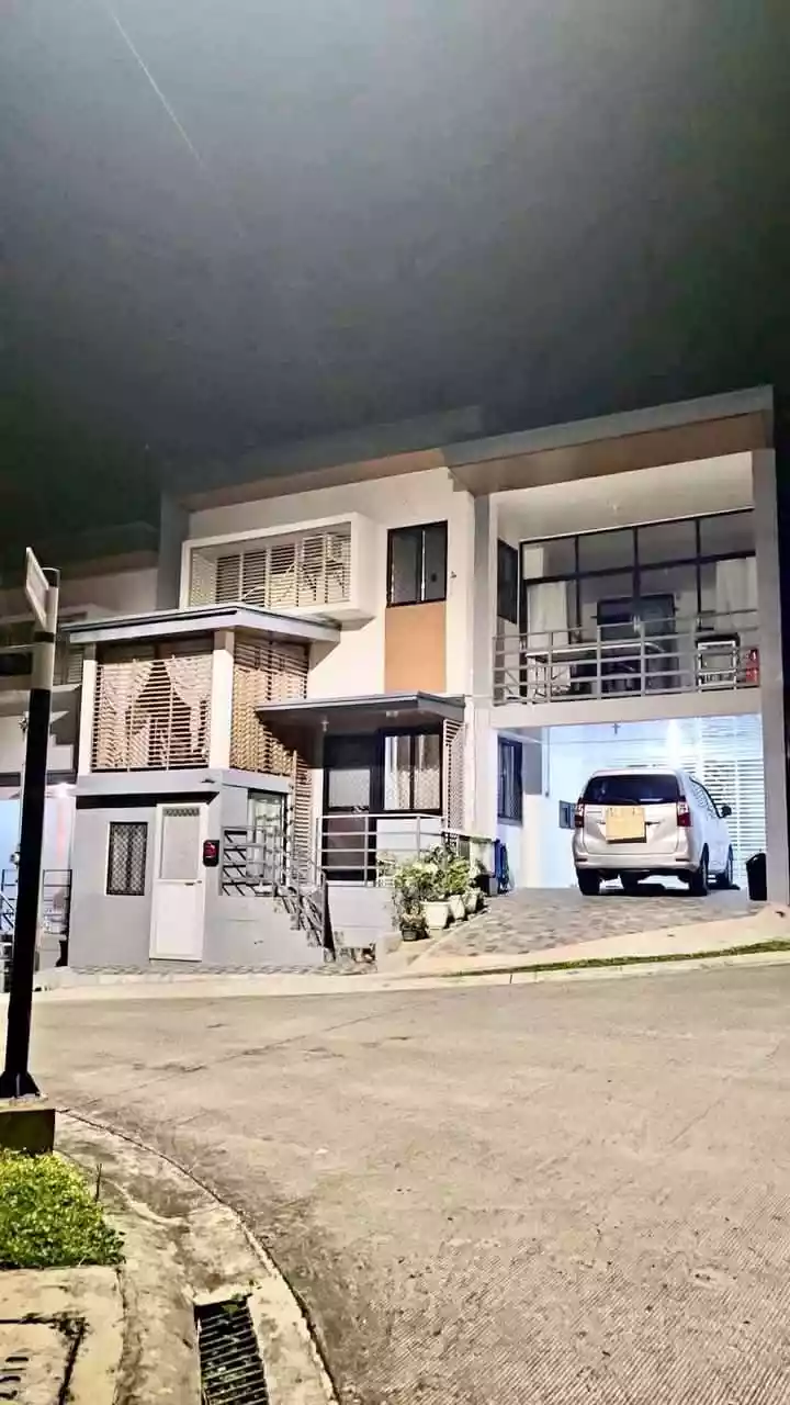 Renovated Amita Corner House & Lot ‼️ 📍Amoa Subdivison (AboitizLand) 📍Compostela Cebu - photo 2