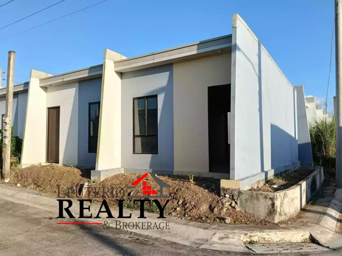 Bungalow House for SALE! - photo 3