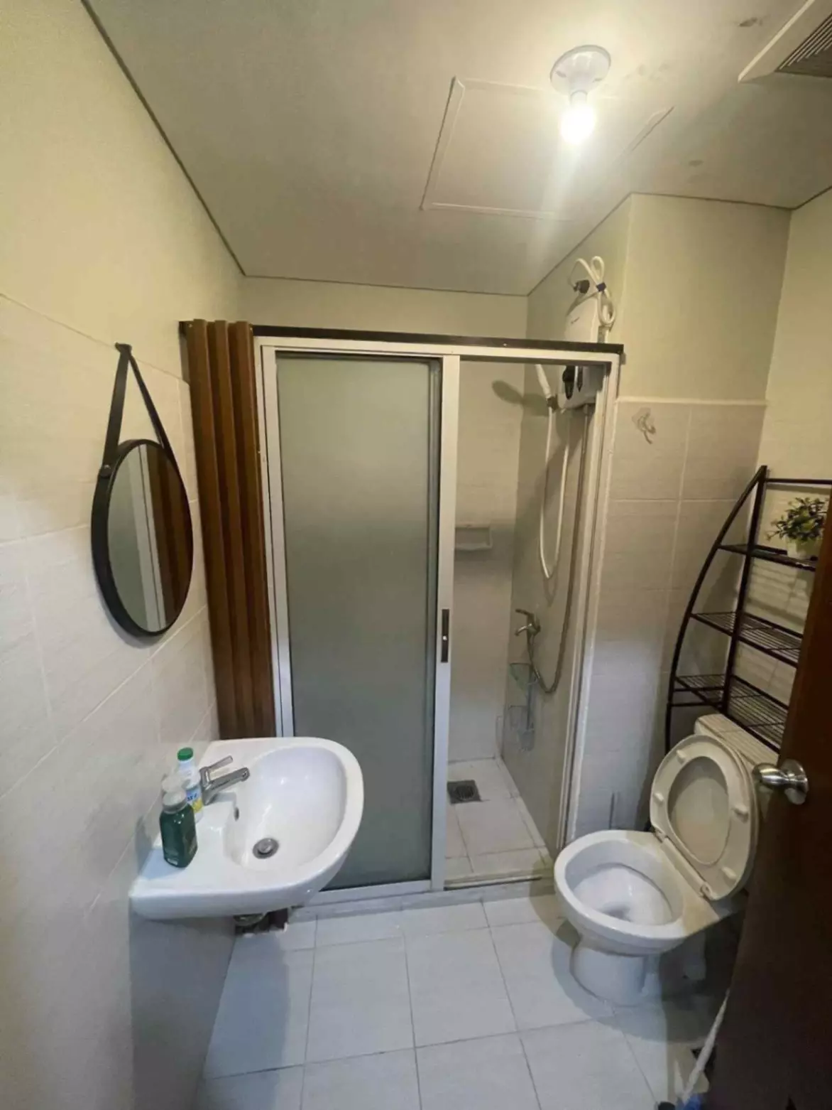 FURNISHED STUDIO UNIT AT MIVESA GARDEN RESIDENCES LAHUG - photo 6