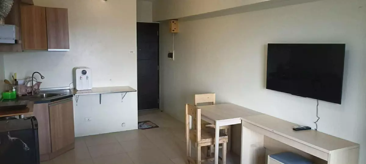 For Sale: Studio Unit in Avida Riala Tower 3 – High Floor with City View | Ideal for Airbnb - photo 3