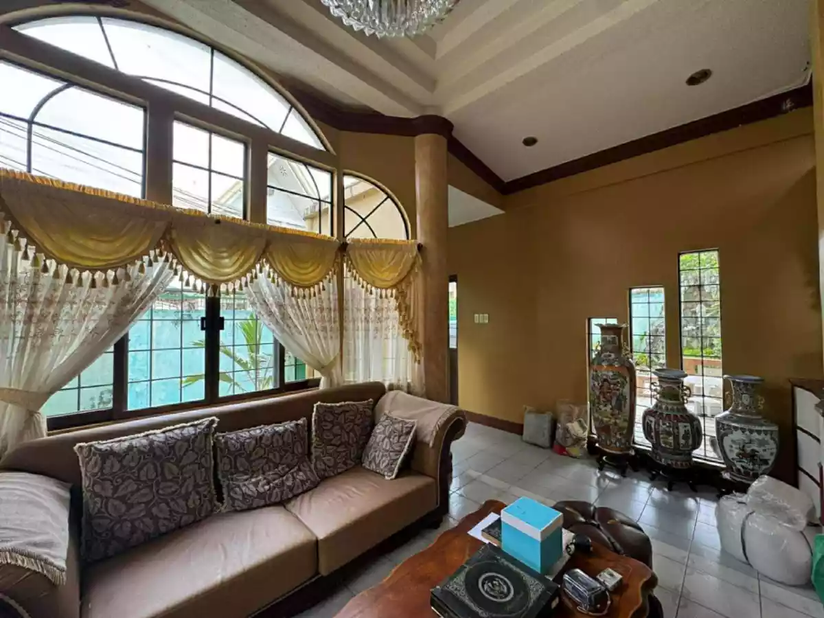 Spacious Fully Furnished House and Lot For Sale - photo 3