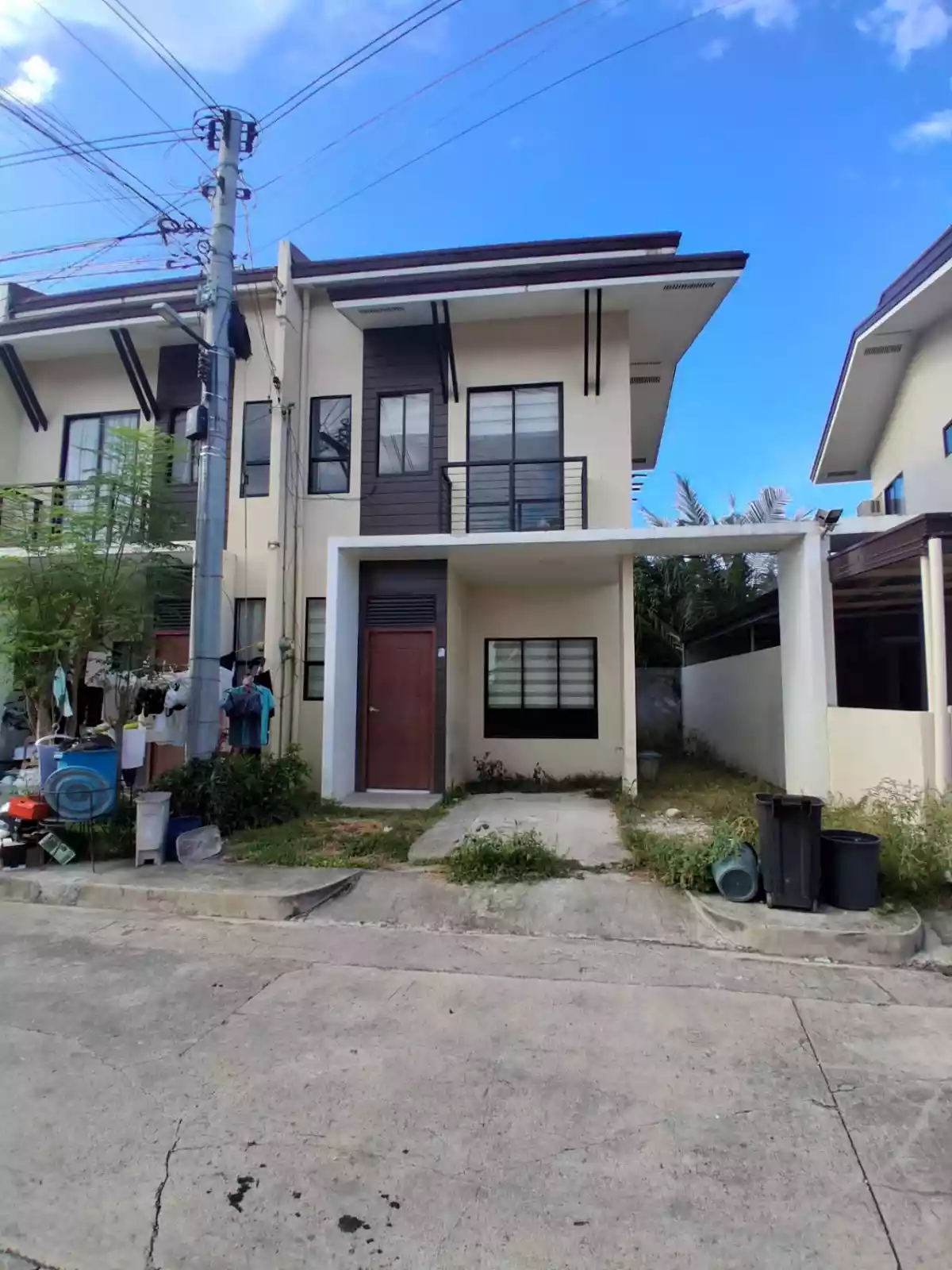 For assume - 2 bedroom END UNIT in Serenis South - photo 2