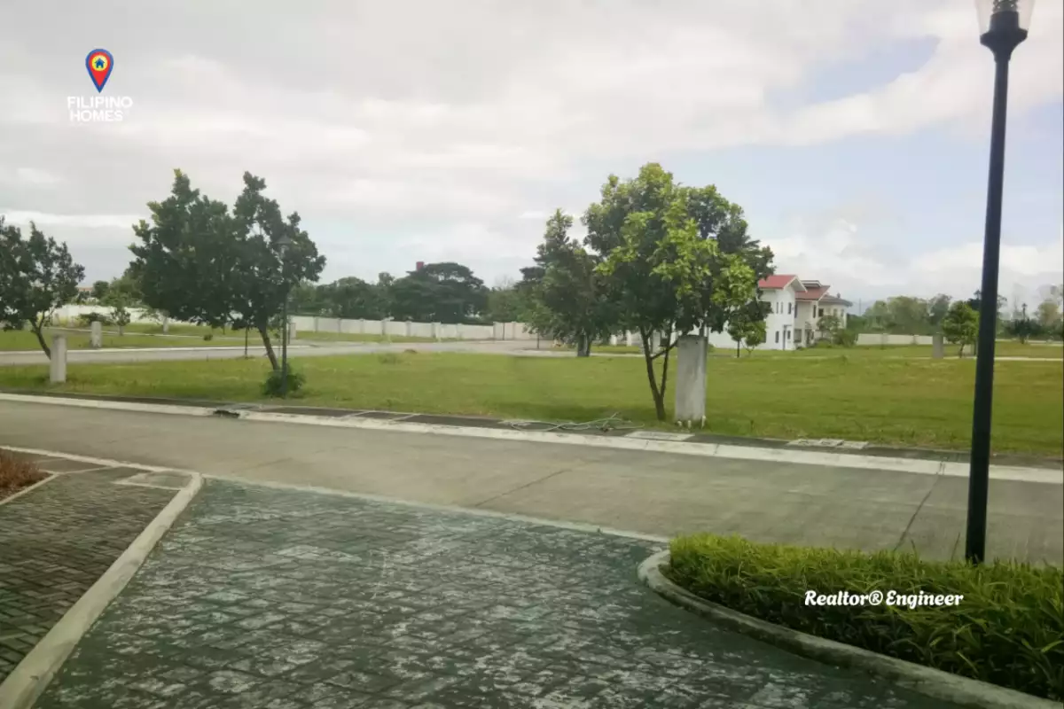 Buy Residential Lot in Riverbend Santa Rosa the Rising South in Laguna - photo 3