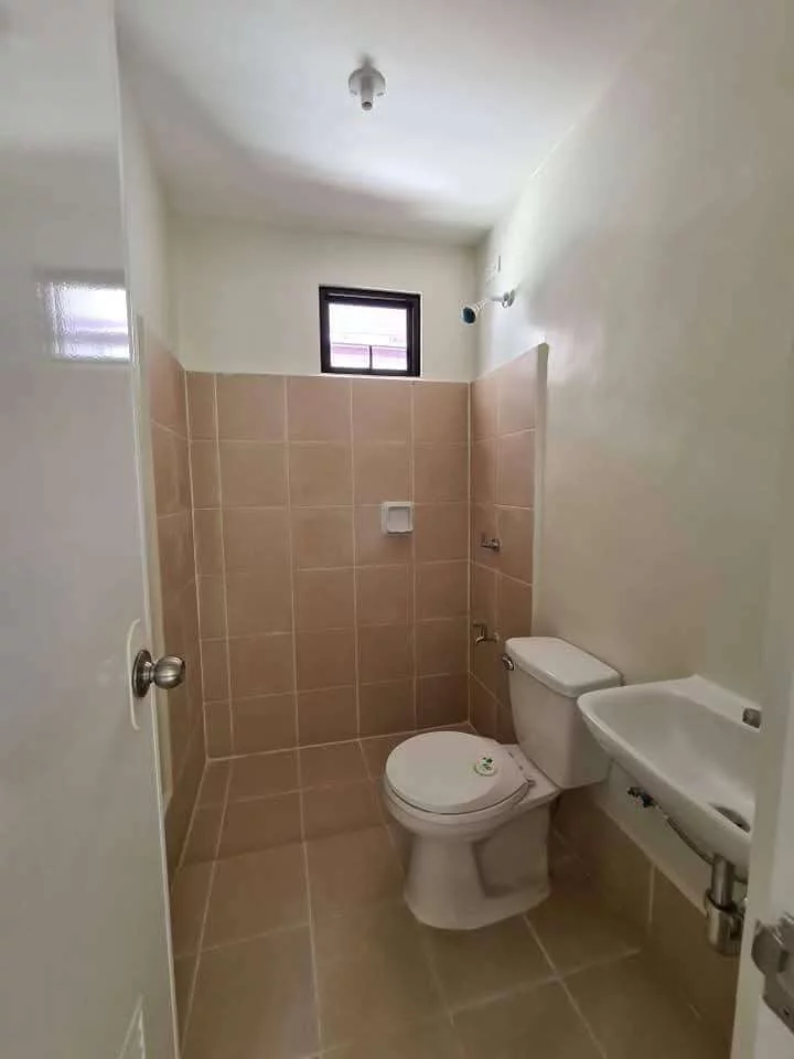 4 Bedroom House and Lot For Sale - photo 7