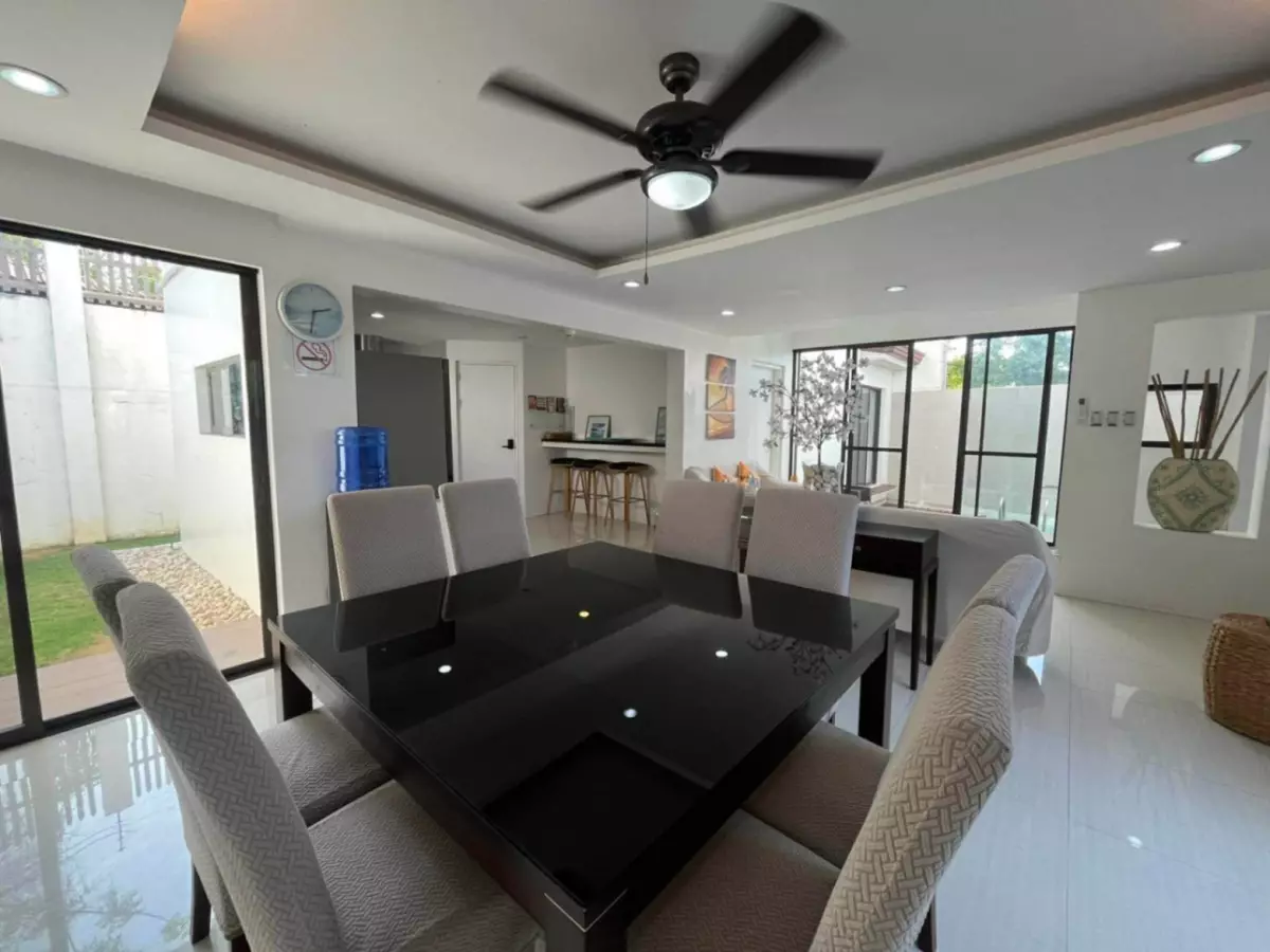 Singe Detached House & Lot w/ Pool - photo 4