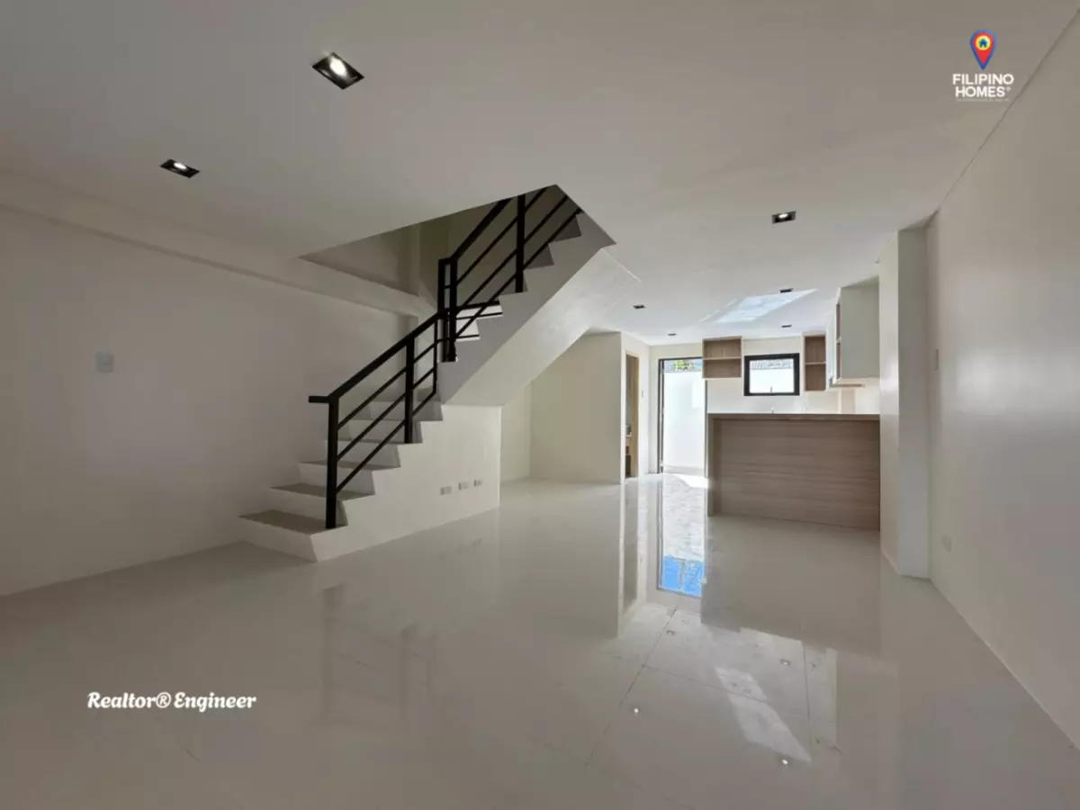 Ready to Upgrade you Space at 4-BR Townhouse - photo 5