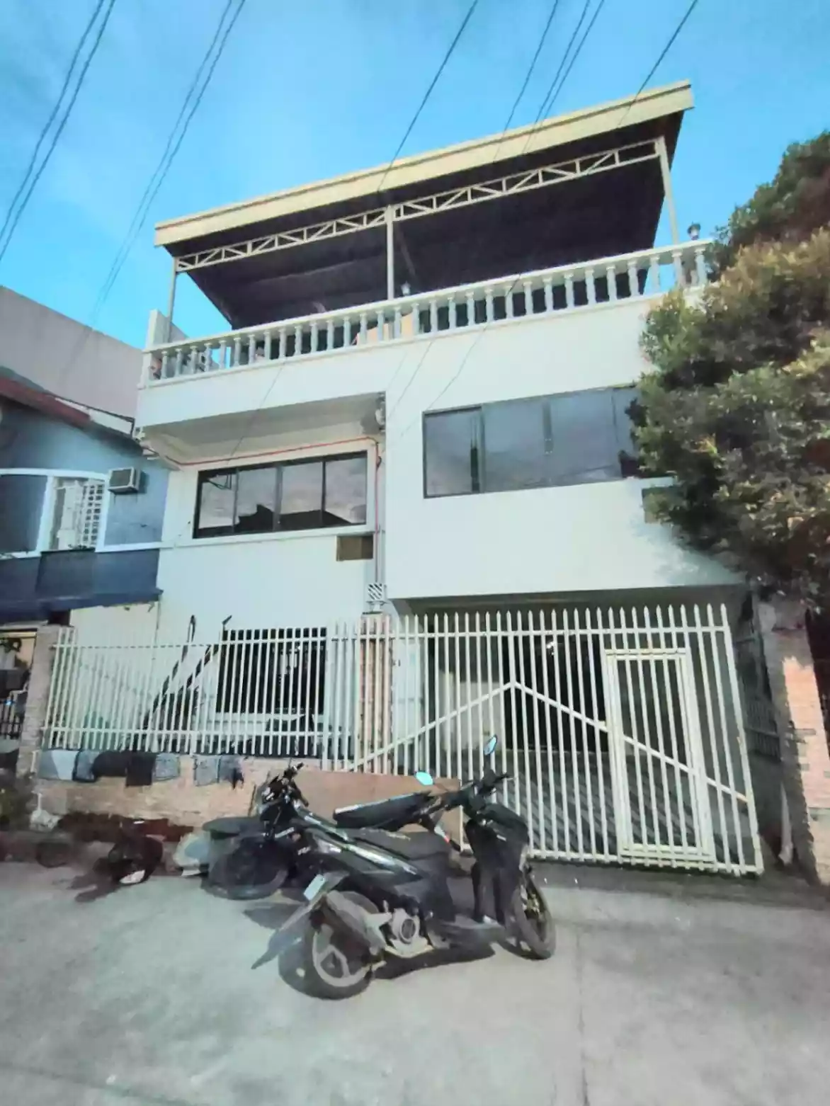 FOR SALE: TOWNHOUSE IN MACTAN