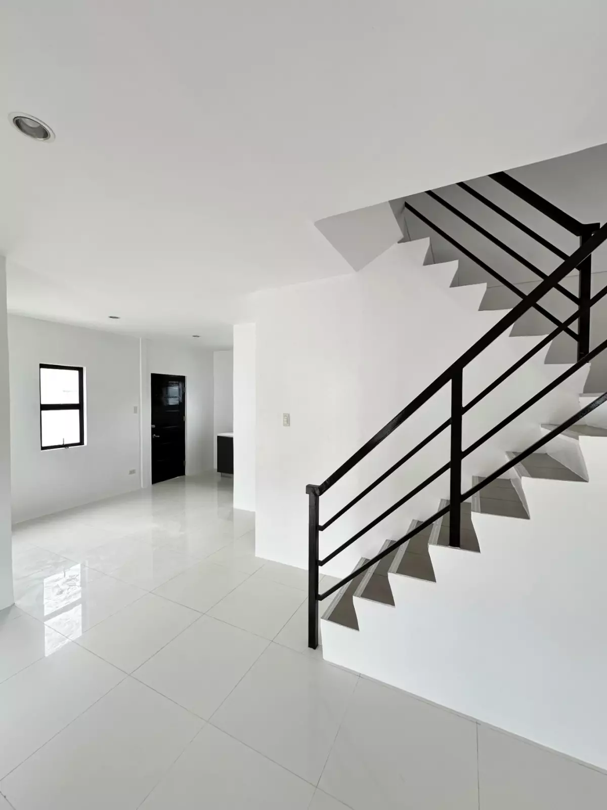FOR SALE! 4BR House & Lot in Tugbok, Davao City, Davao del Sur - photo 4