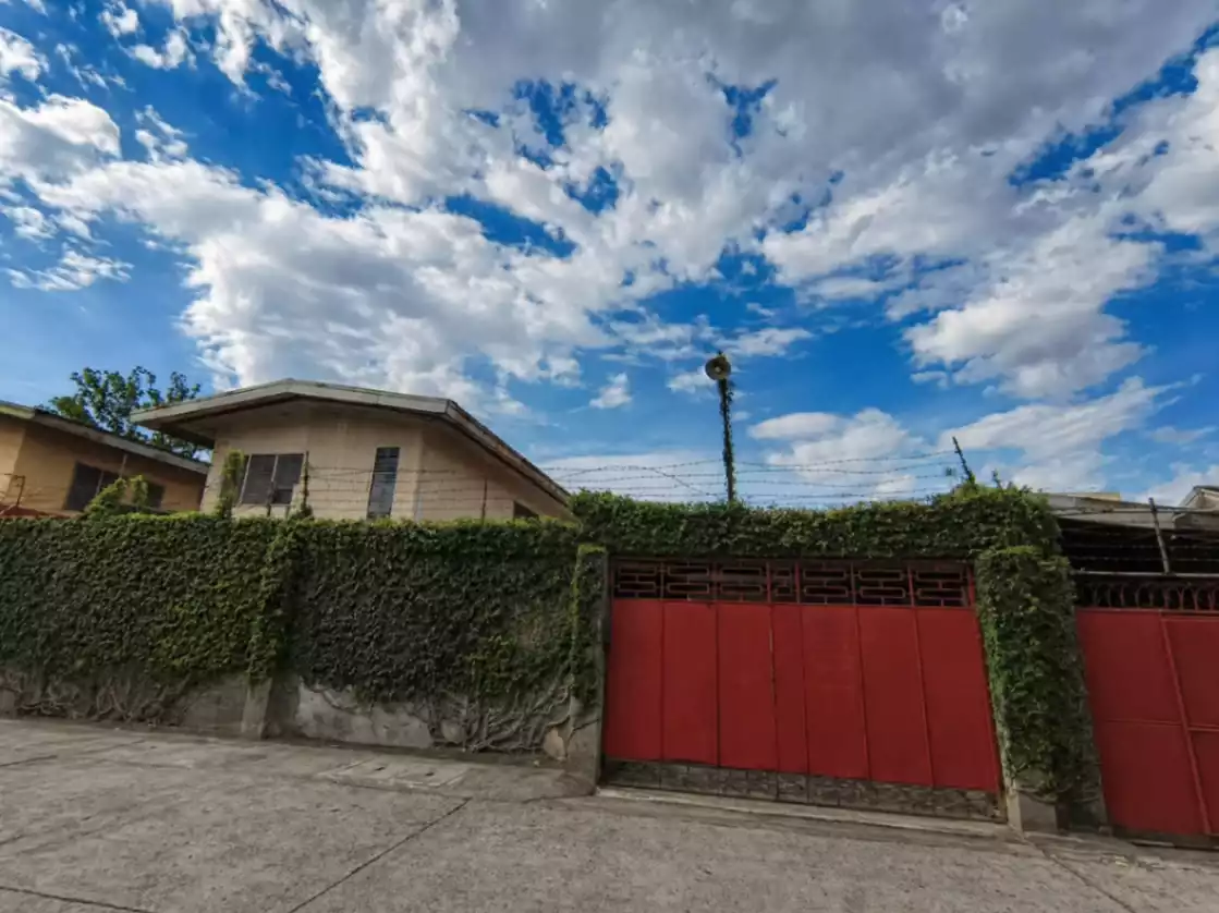 House and Lot For Sale - photo 2