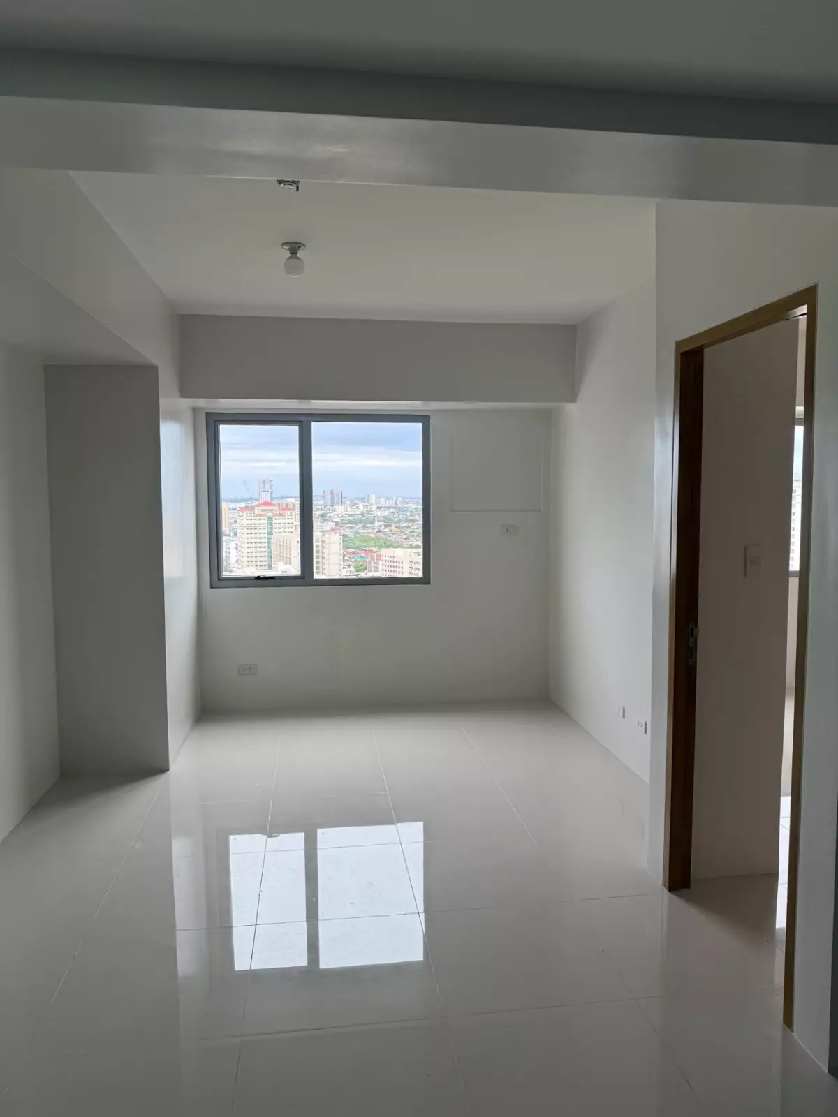 For Sale: 1BR Condo in Mabolo, Cebu City — 43.10 sqm — 1 Bedroom in Mabolo, Cebu City, Cebu — Photo 2