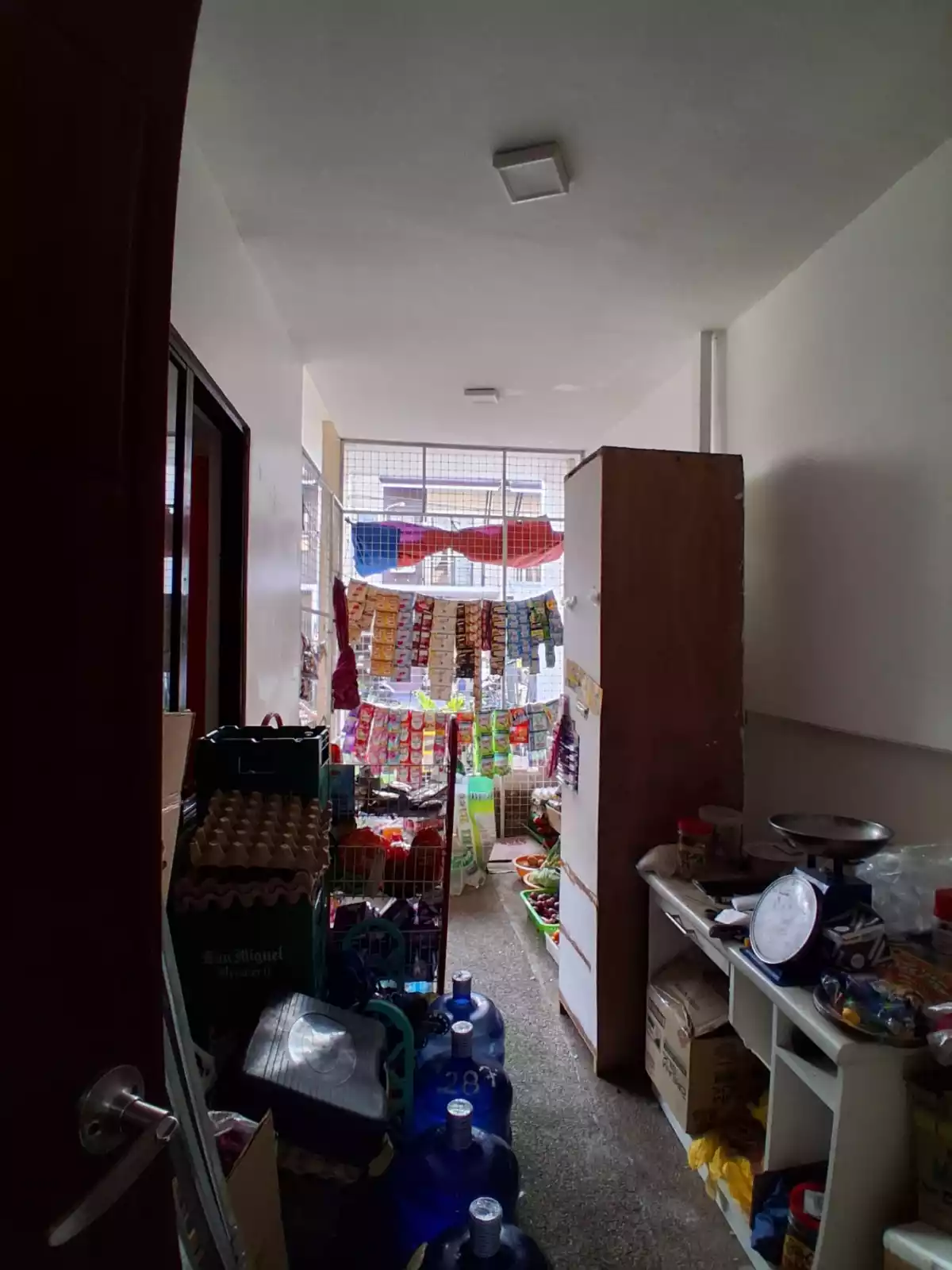 3 Bedroom House End Unit for assume - photo 4