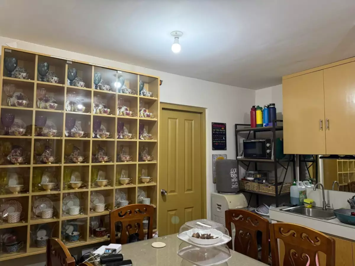 8 Spatial 2 BR condo unit for sale. - photo 2