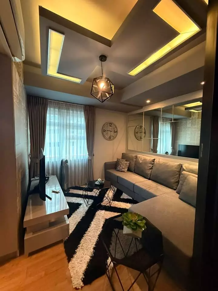 For Sale: Fully Finished 2BR Unit in Solinea Tower 1 with Parking Slot