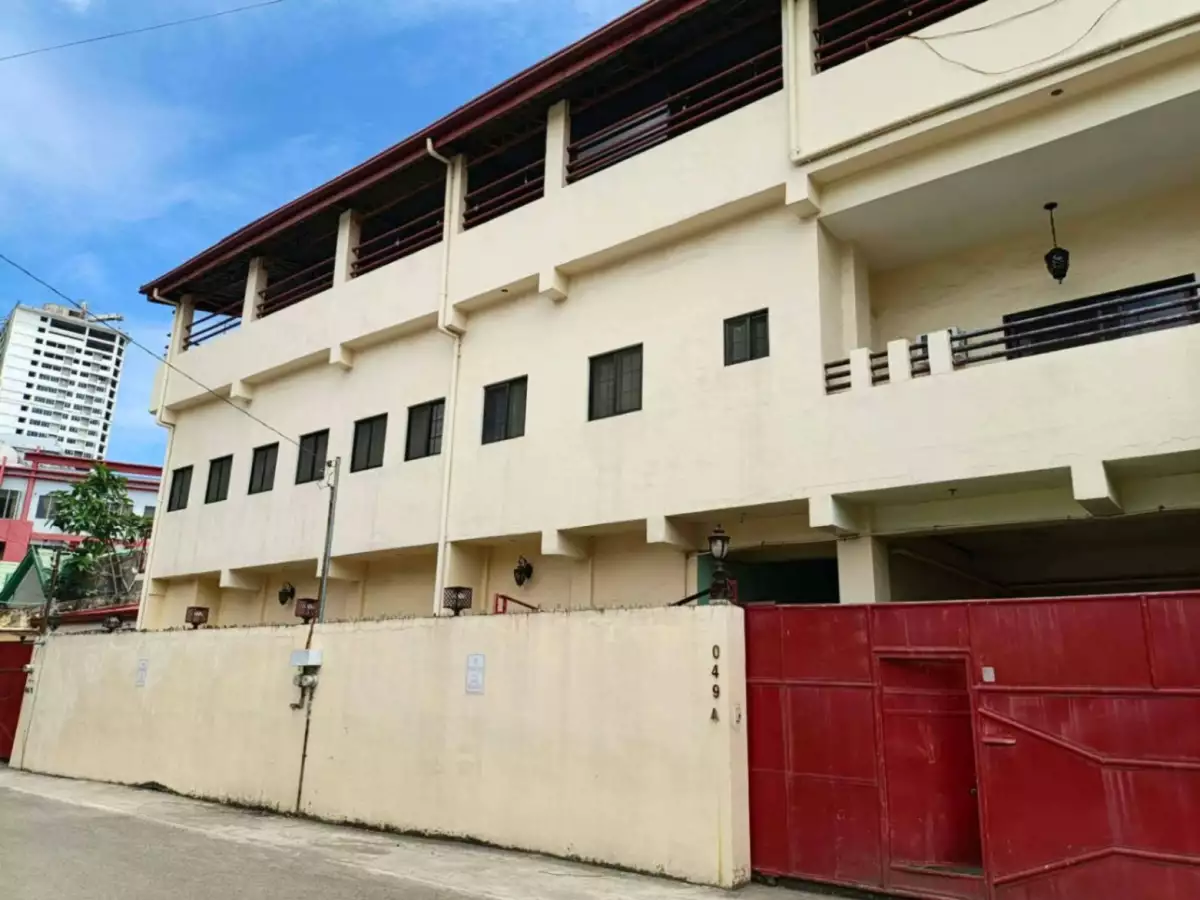 4 Storey Building For Sale in Espina Village - photo 2