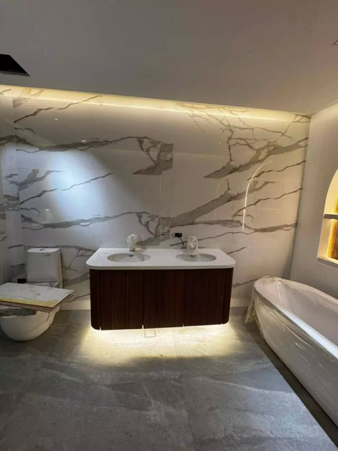 3 Storey House and Lot - photo 3