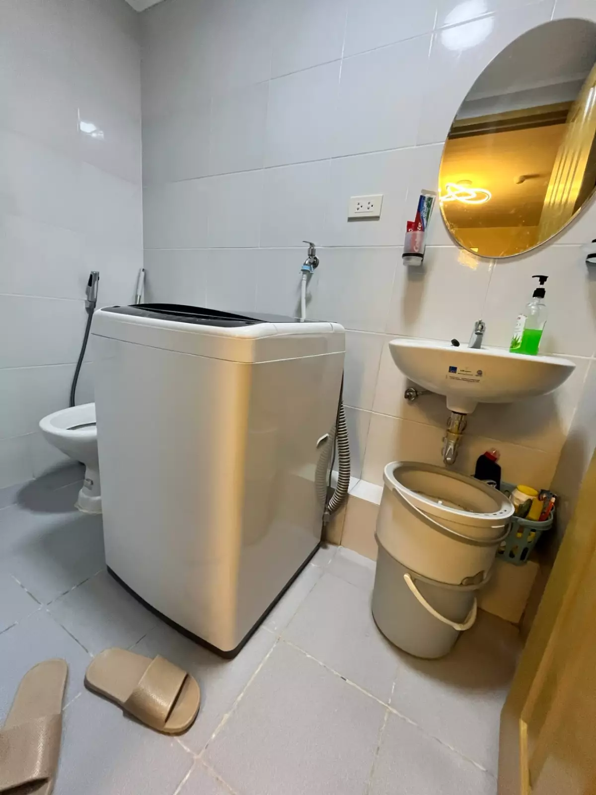 SPACIOUS 2 BEDROOM CONDOMINIUM - photo 7