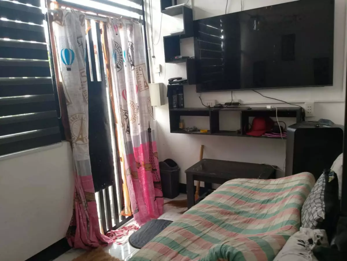 For Assume: Rowhouse in Decca Calumpang Cebu - photo 2