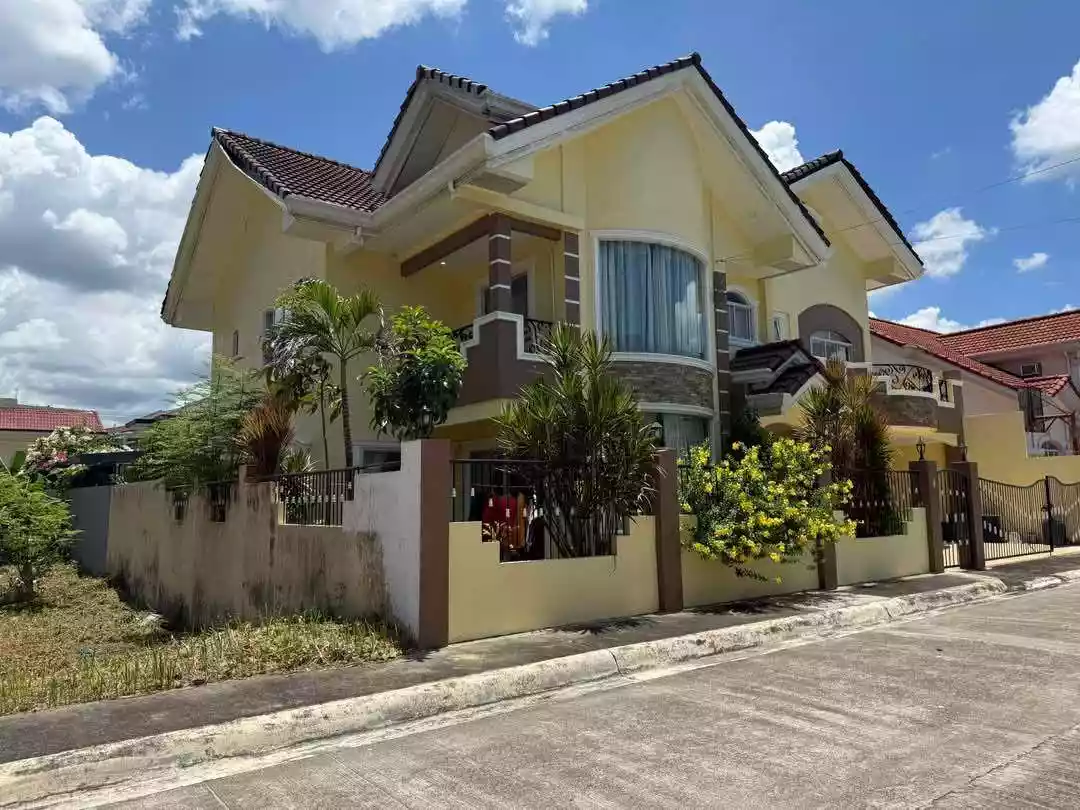 For Sale: 5BR House and Lot in Corona Del Mar, Talisay City 289.14 sqm — House and Lot in Talisay City, Cebu, 6045 — Photo 2