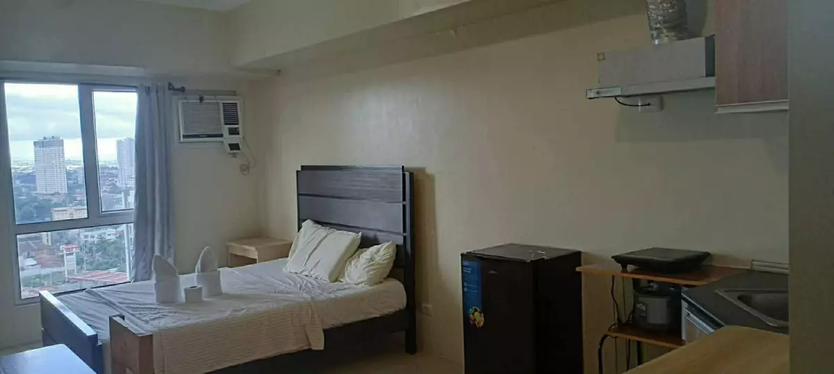 For Sale: Studio Unit in Avida Riala Tower 3 – High Floor with City View | Ideal for Airbnb - photo 2