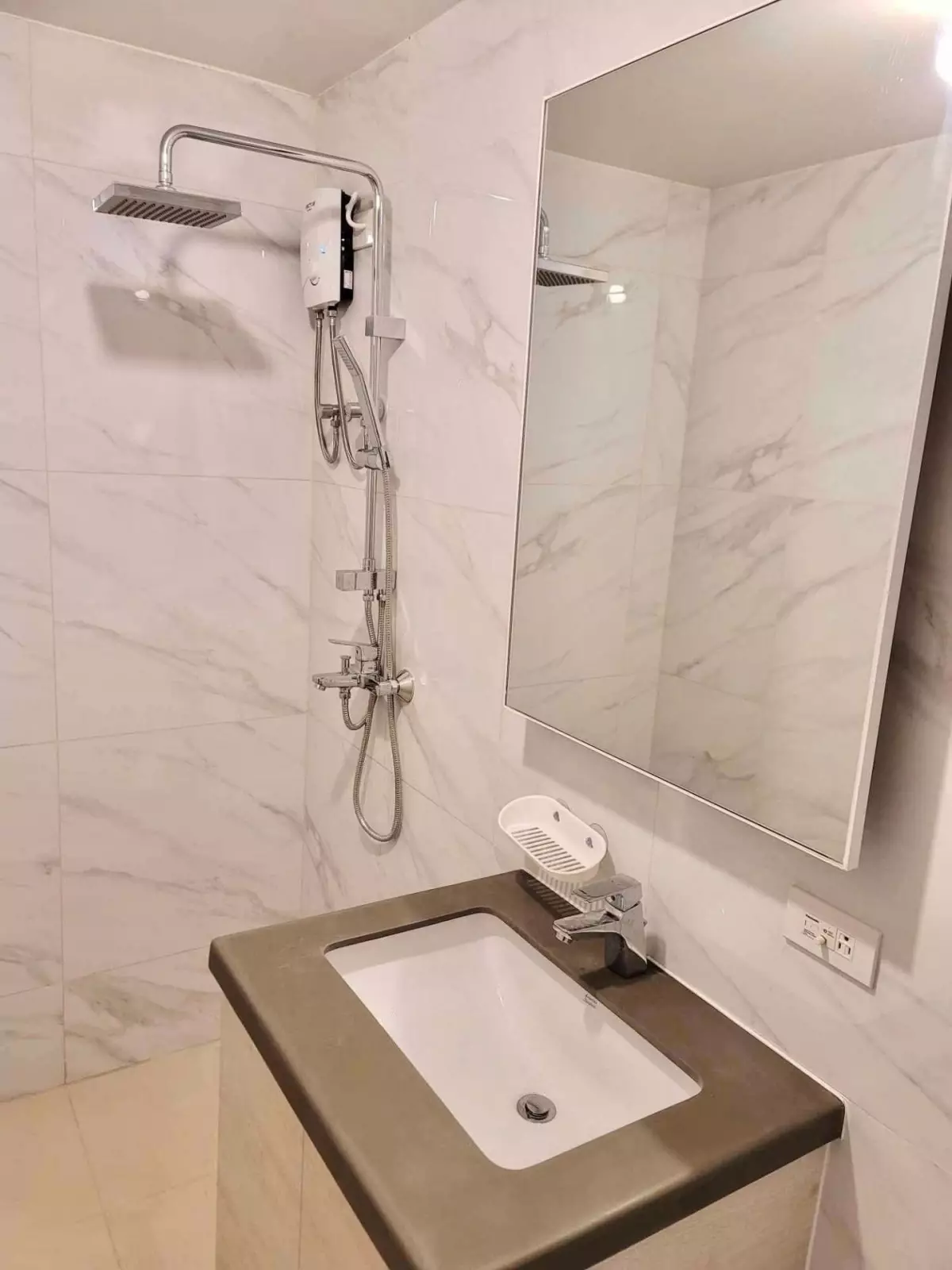 Open photo 60 of 101 — For Sale | Mandani Bay Suites | Studio Unit