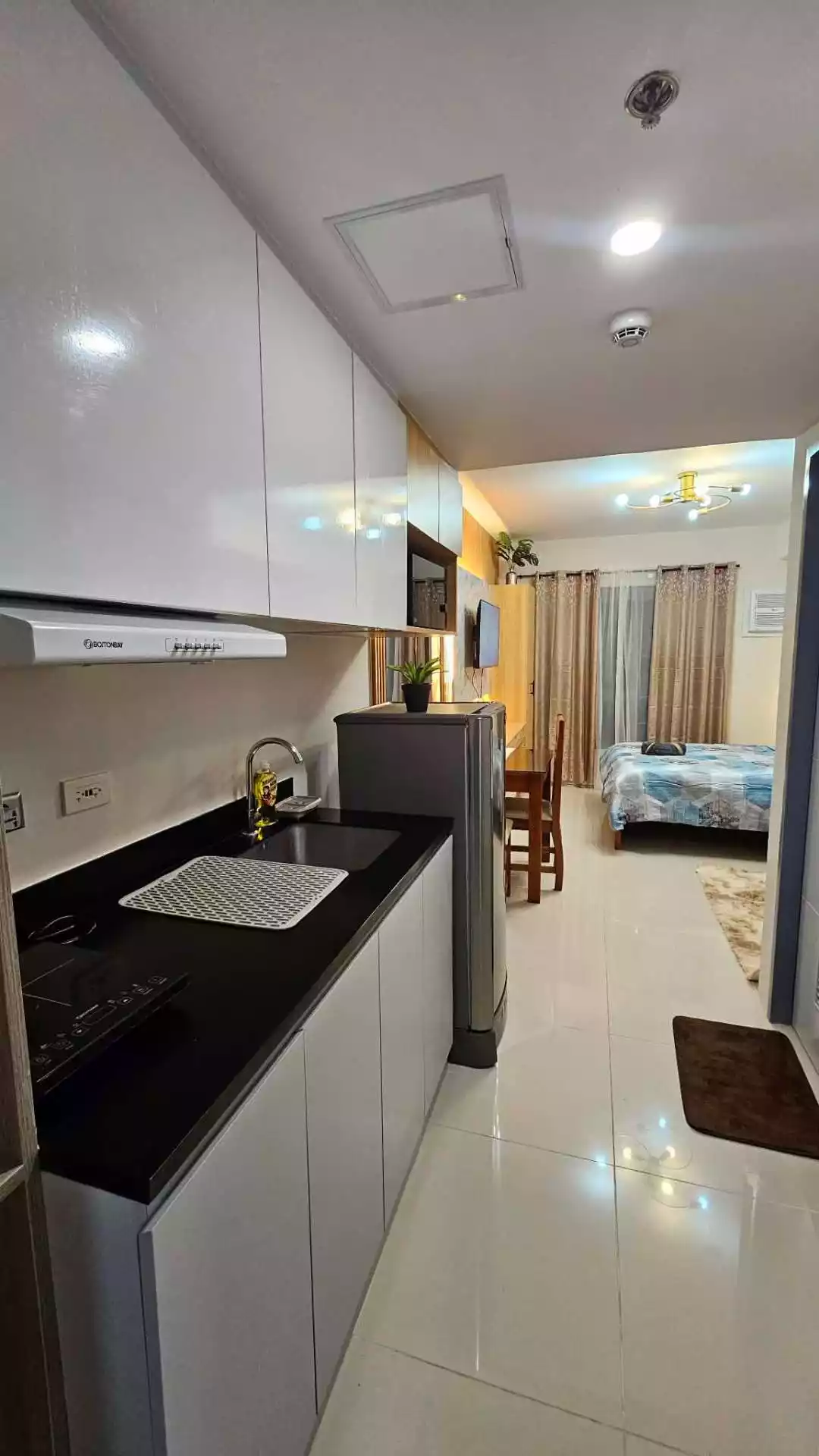 Studio Unit at Jtower Residences For Rent! - photo 5