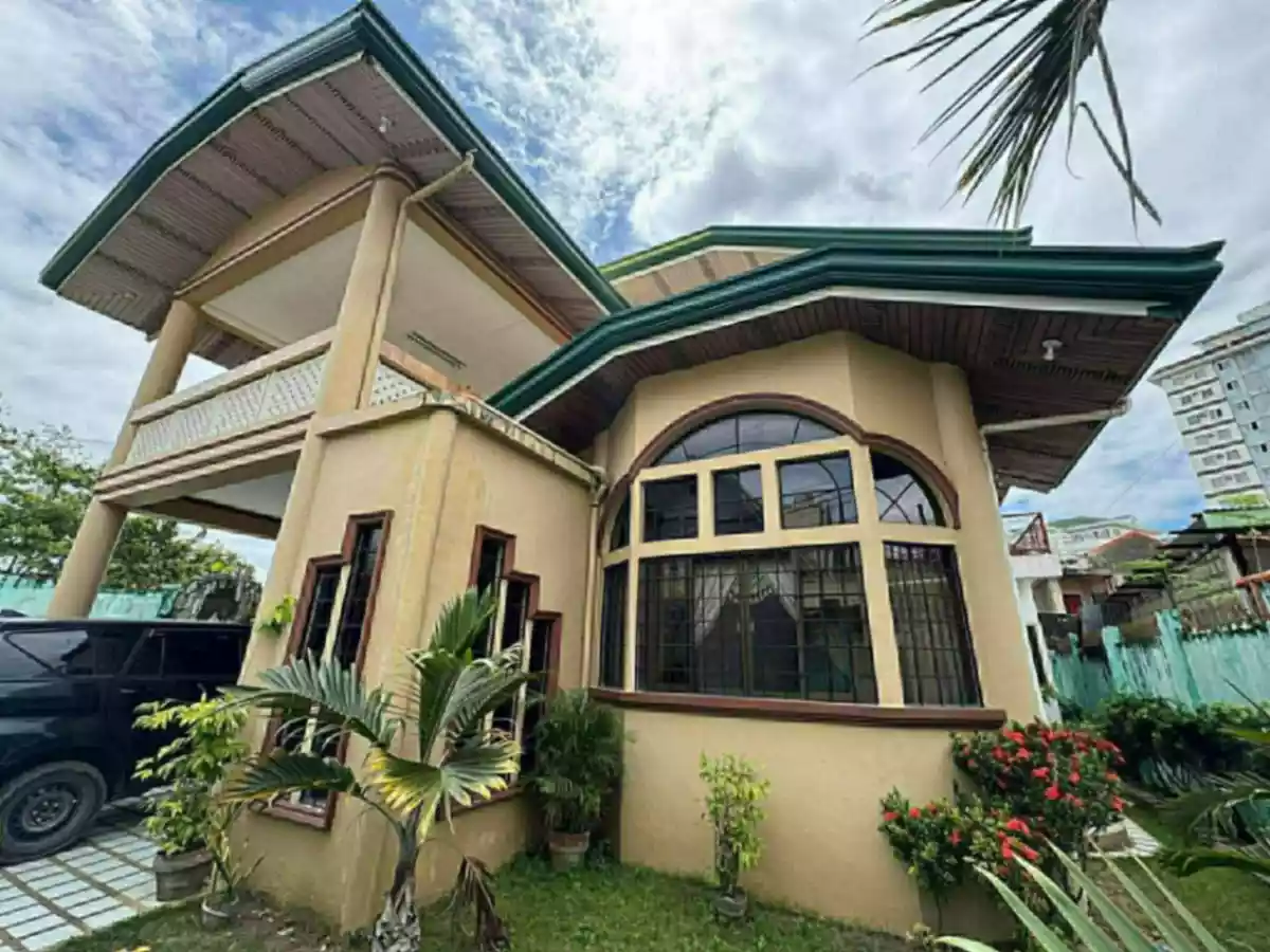 House and Lot For Sale (Forest Hills Banawa)