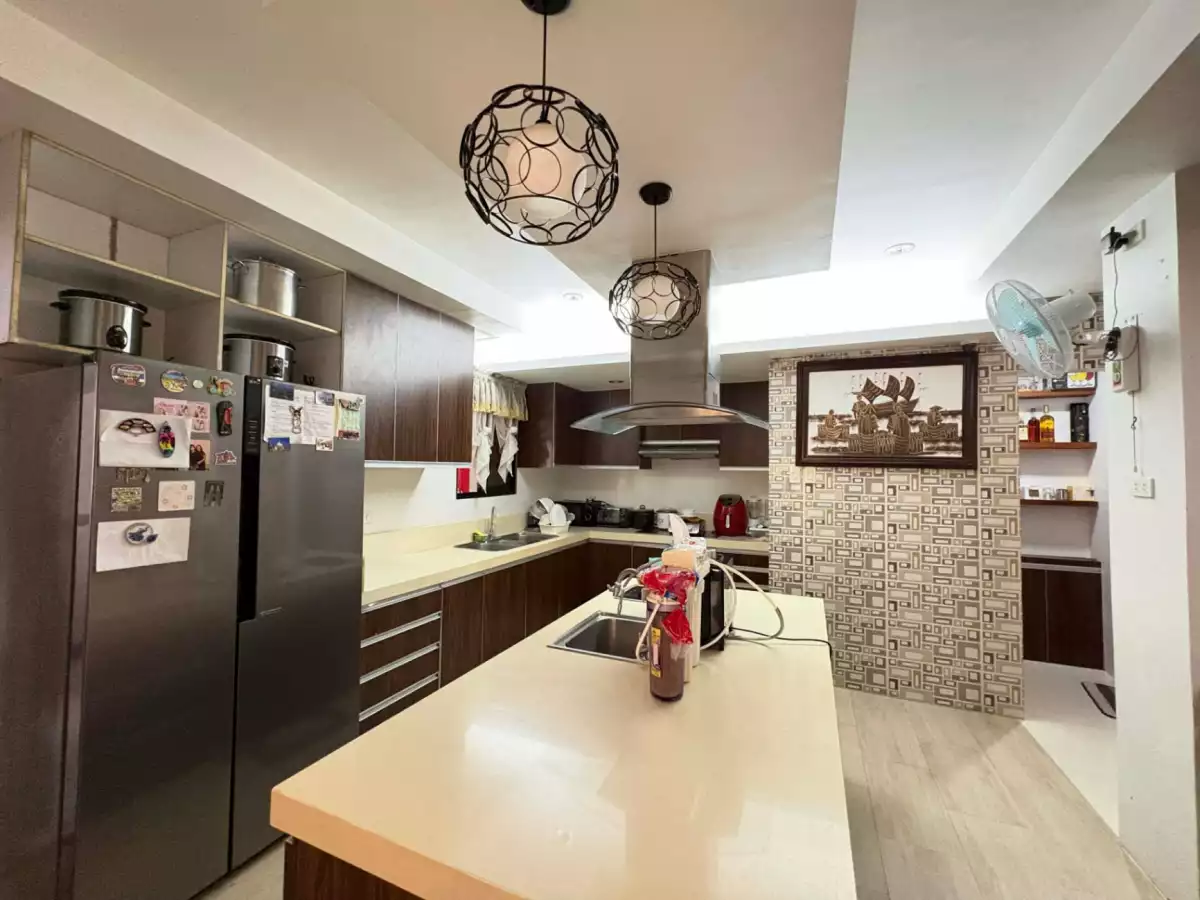 For Sale: 6BR House and Lot in San Isidro (Lagao 2nd), Gen. Santos City — 650 sqm — House and Lot in Gen. Santos City, South Cotabato, 9500 — Photo 5