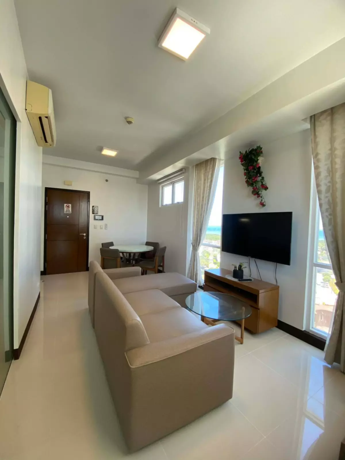 Fully Furnished 1-Bedroom Corner Unit for Sale – 8 Newtown Boulevard, Lapu-Lapu City - photo 4