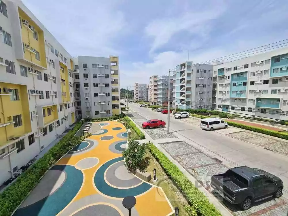 8 Spatial 2 BR condo unit for sale. - photo 6