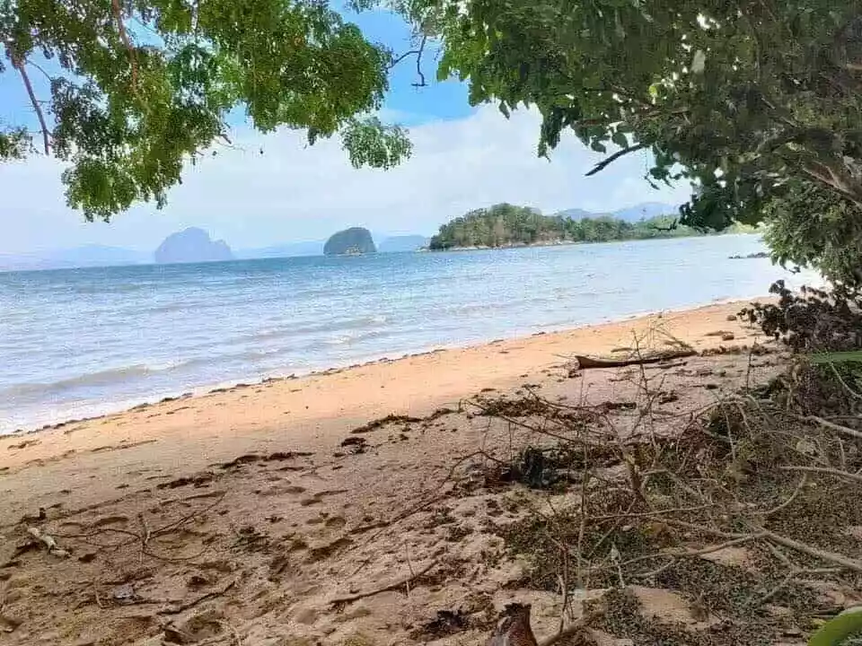 ELNIDO. PALAWAN - Exclusive Beachfront Lot for SALE - photo 6