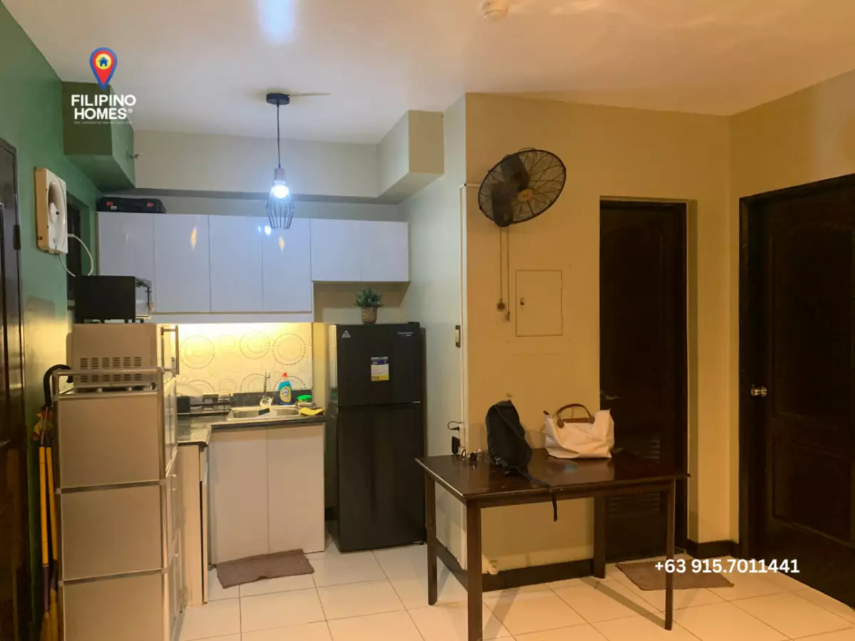 2-Bedroom with balcony Spacious Condo in Las Pinas for Sale - photo 4