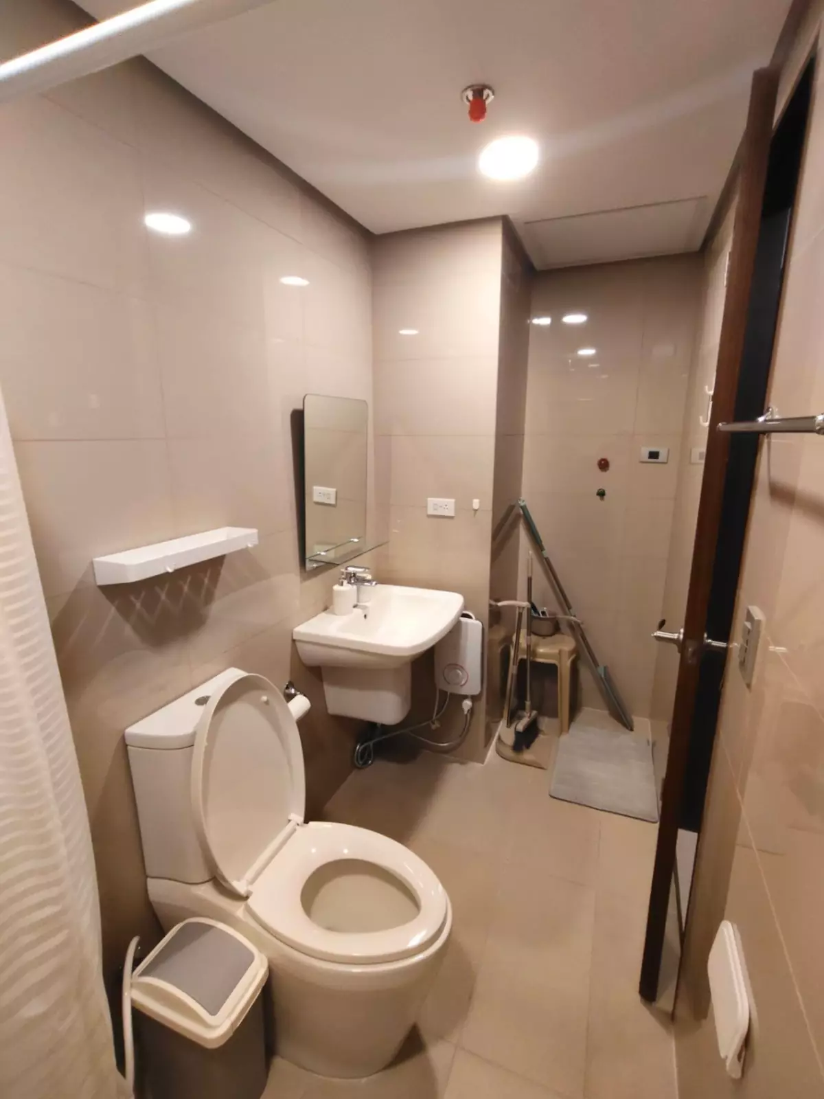 Furnished Studio Unit For Rent at 38 Park Avenue, Cebu IT Park — Studio in Lahug, Cebu City, Cebu — Photo 2