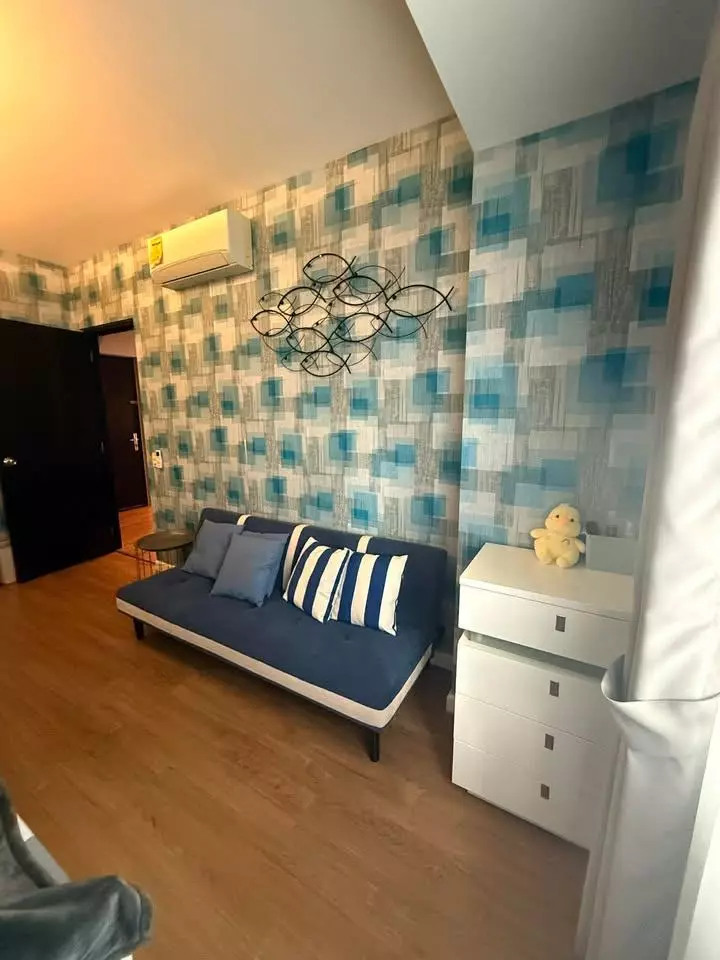 For Sale: Fully Finished 2BR Unit in Solinea Tower 1 with Parking Slot - photo 7