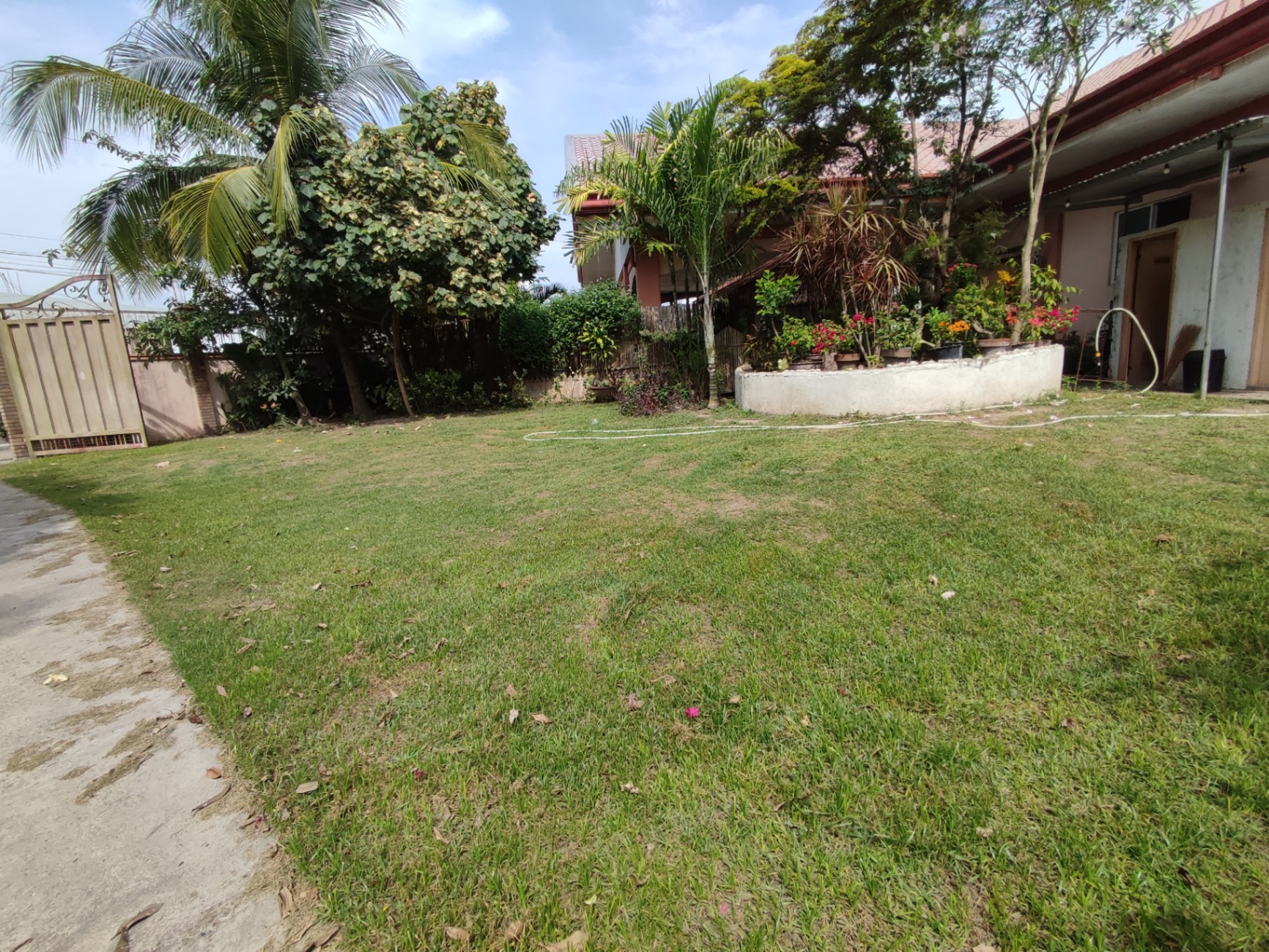 House and Lot Resell - photo 1