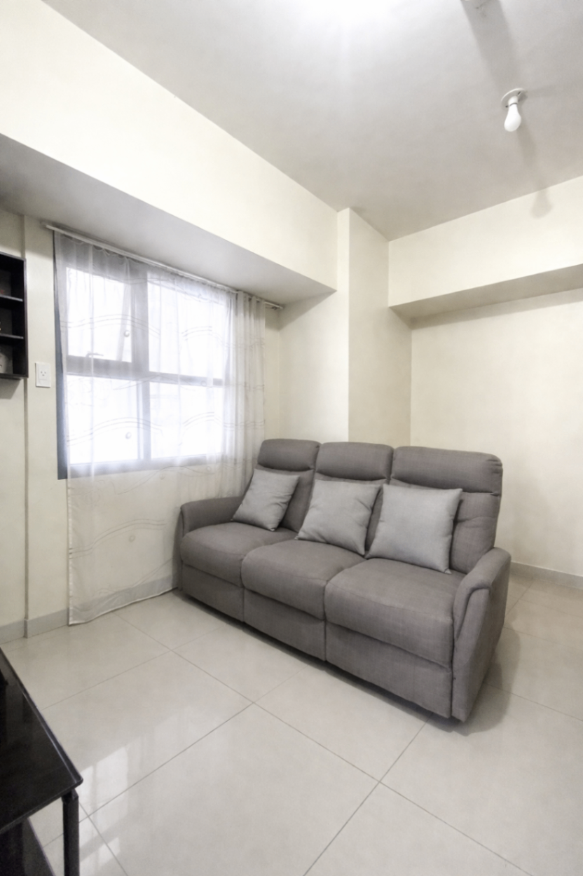 1-BR Corner Unit Horizons 101  For Sale - photo 2