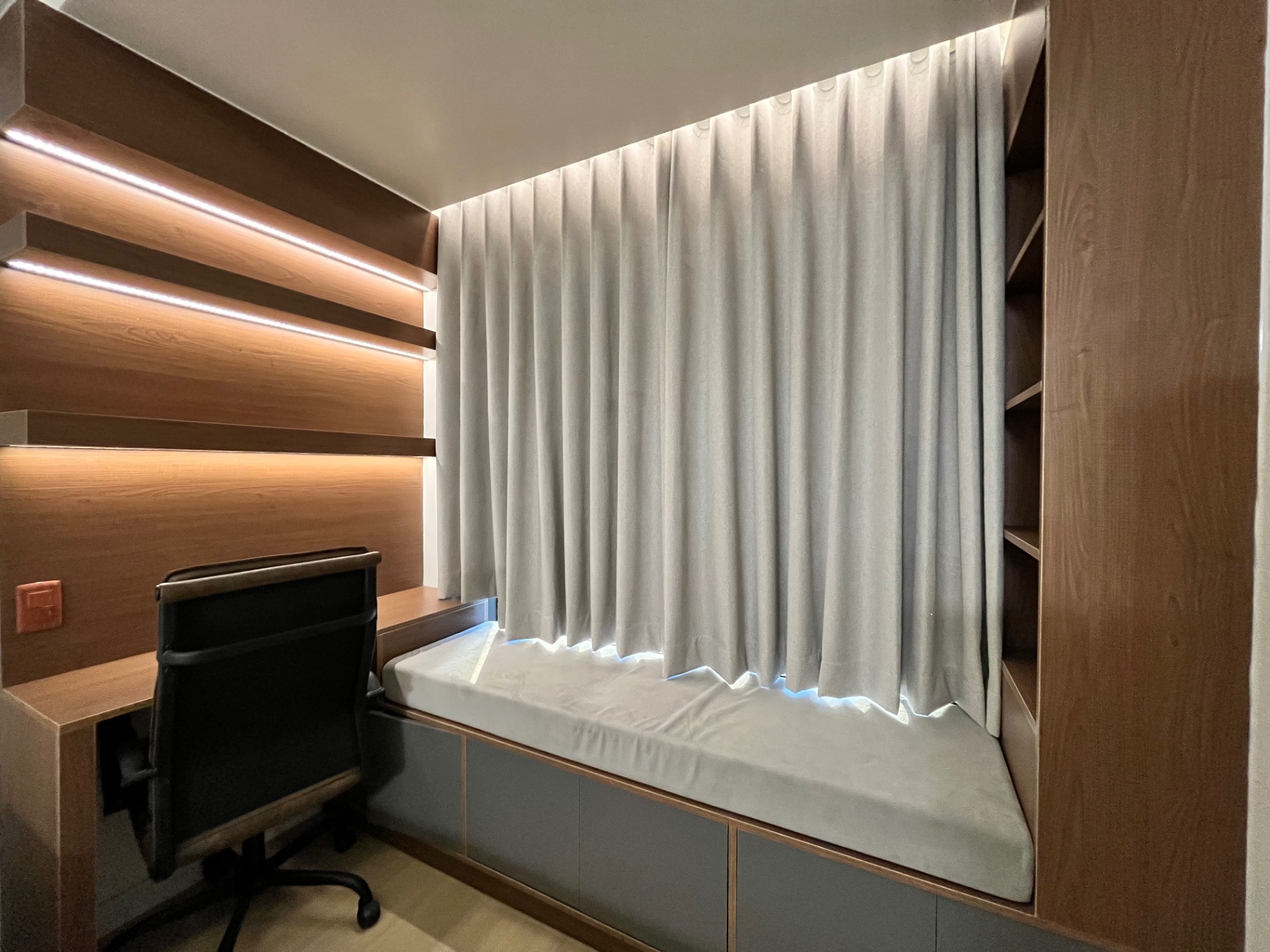 For sale Fully furnished 2 bedroom condo unit in Mandani Bay - photo 7