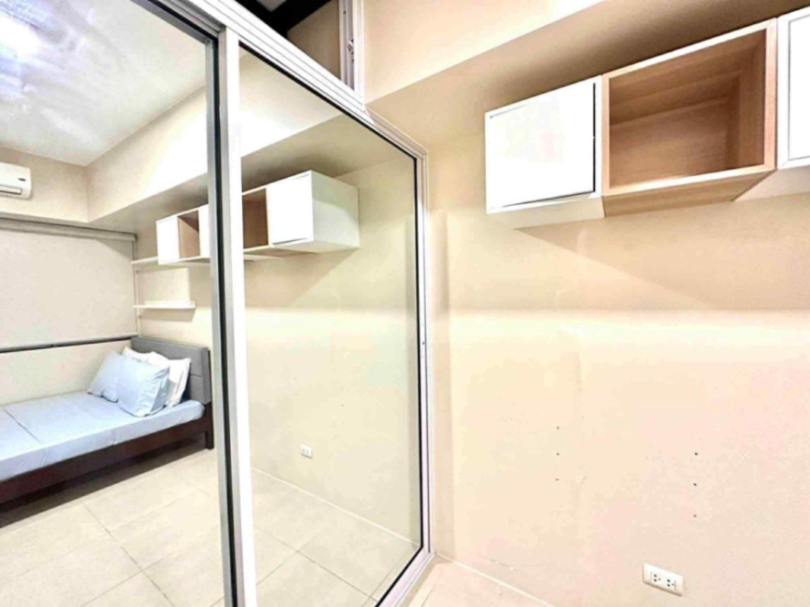 Avida Tower Iloilo/Fully Furnished 1 bedroom unit with balcony - photo 5