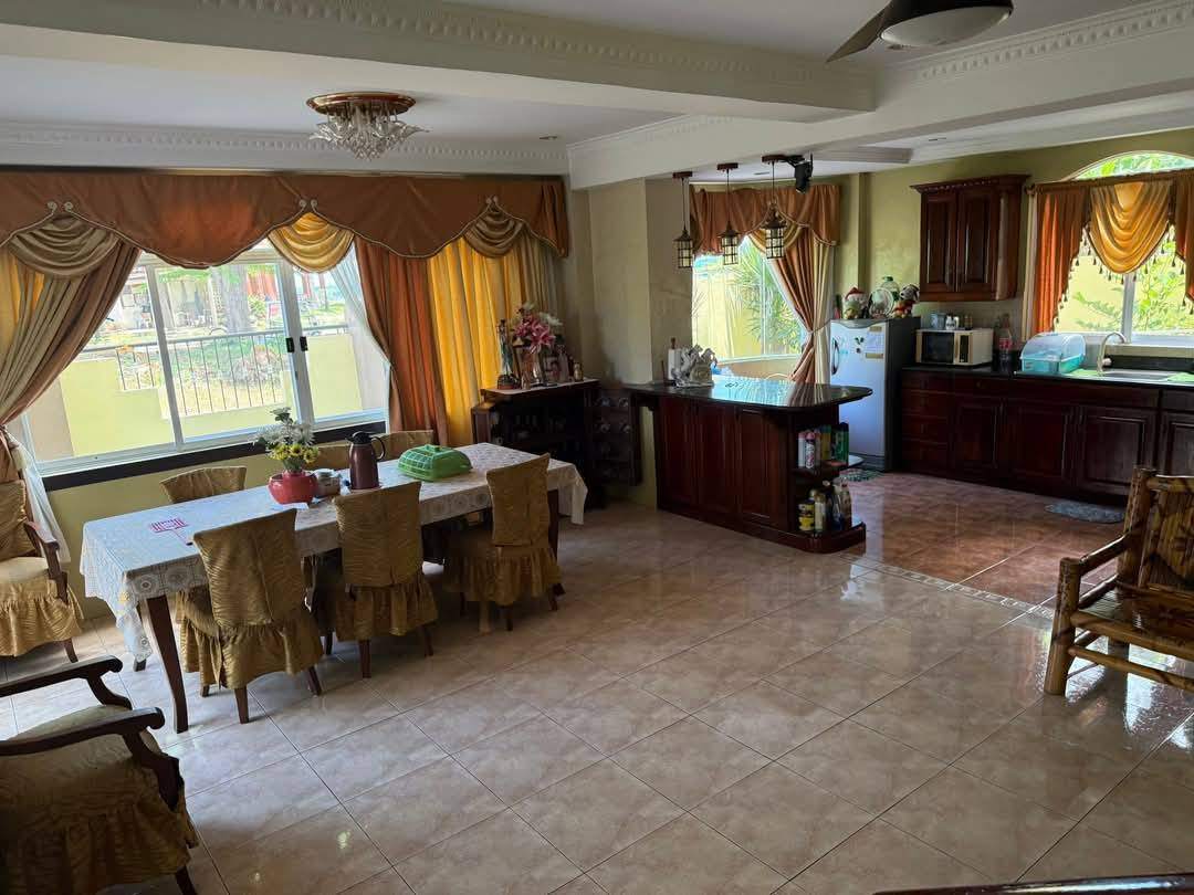 EXCLUSIVE LISTING 5BR FAMILY HOUSE FOR SALE INSIDE CORONA DEL MAR TALISAY CITY CEBU 18M ONLY - photo 4