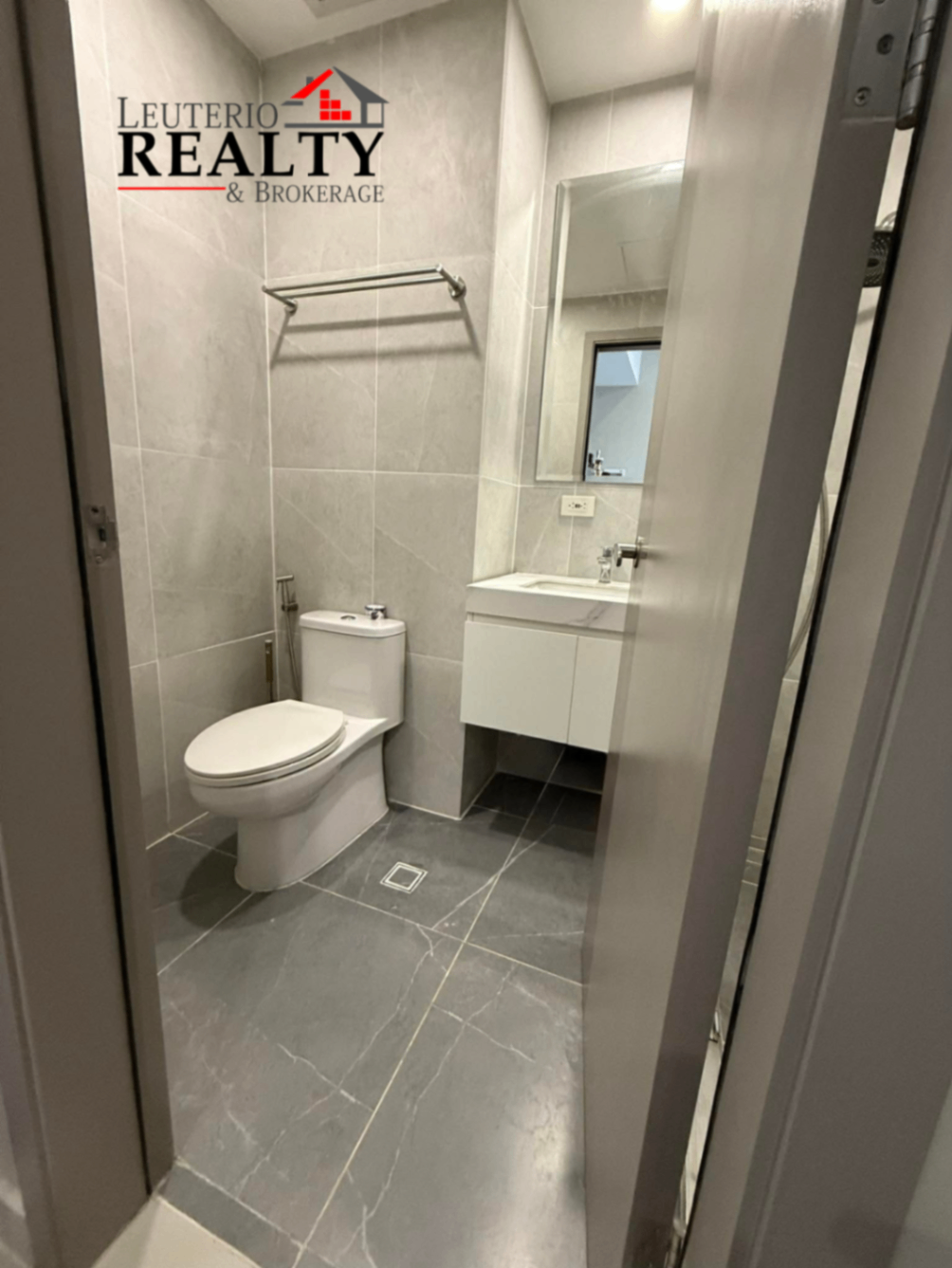 14F UMA RESIDENCES ASSUME BALANCE UNIT - photo 4