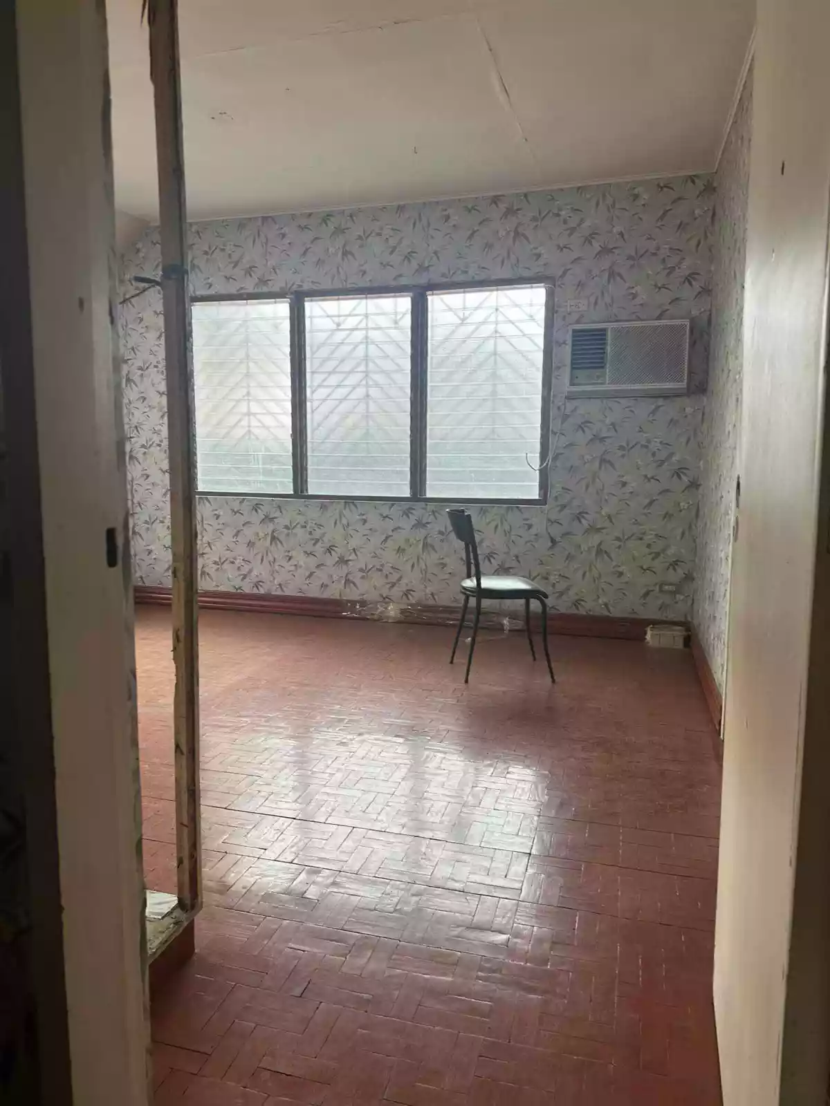 HOUSE AND LOT FOR SALE IN BANAWA — House and Lot in Philippines — Photo 4